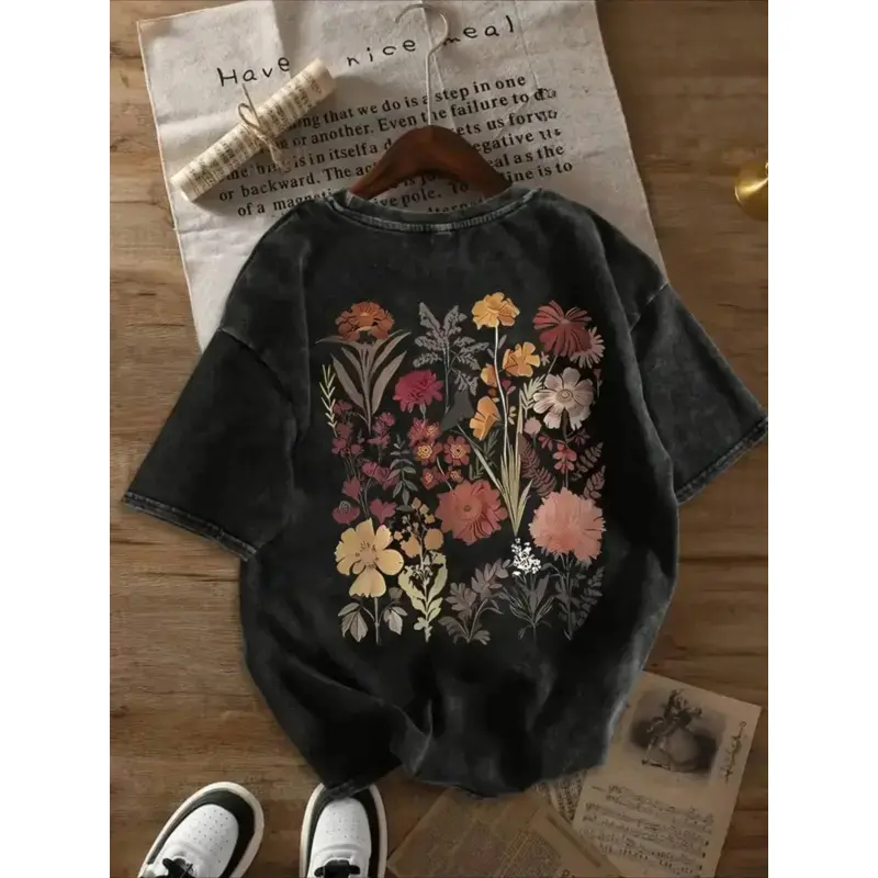 Women's Graphic Tee, Vintage Washed Oversized T-Shirt with Retro Floral Print, Short Sleeve Crew Neck for Campus Streetwear, Fashion Apparel, Women's Clothes, Round Neck, Tops, T Shirts, Oversized Cut, Women's Fashion, Tops For Women
