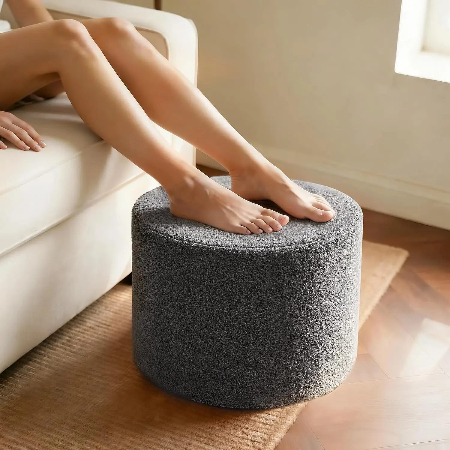 Round Boucle Pouf Ottoman Footrest – Soft & Lightweight Footstool with Full Foam Filling for Living Room, Bedroom