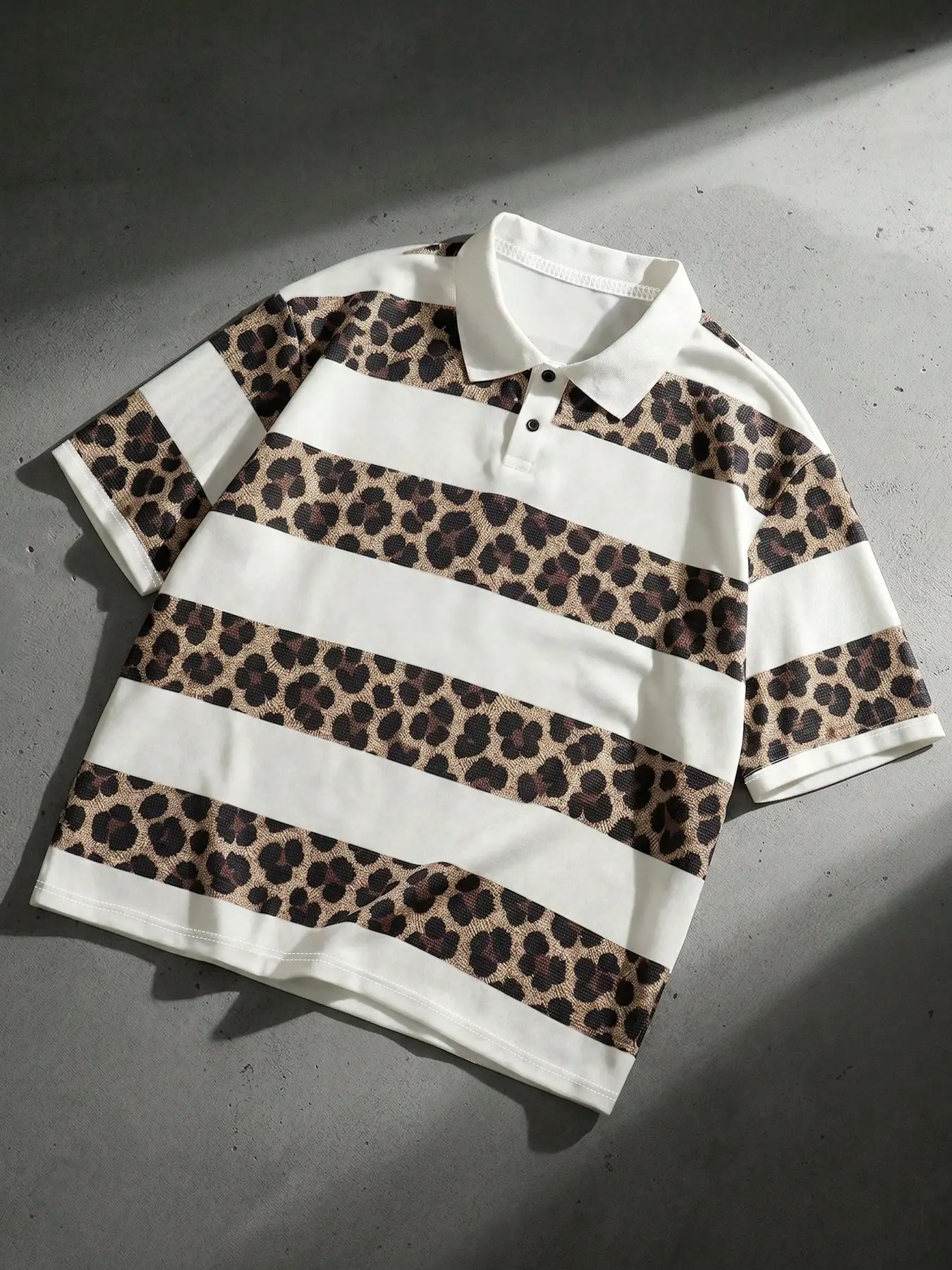 Men's Fashion Summer Retro Street Style Polo, Printed Polo Tops, Classic Striped and Leopard Print, Casual Slim-Fit, Unisex, Versatile Daily Wear