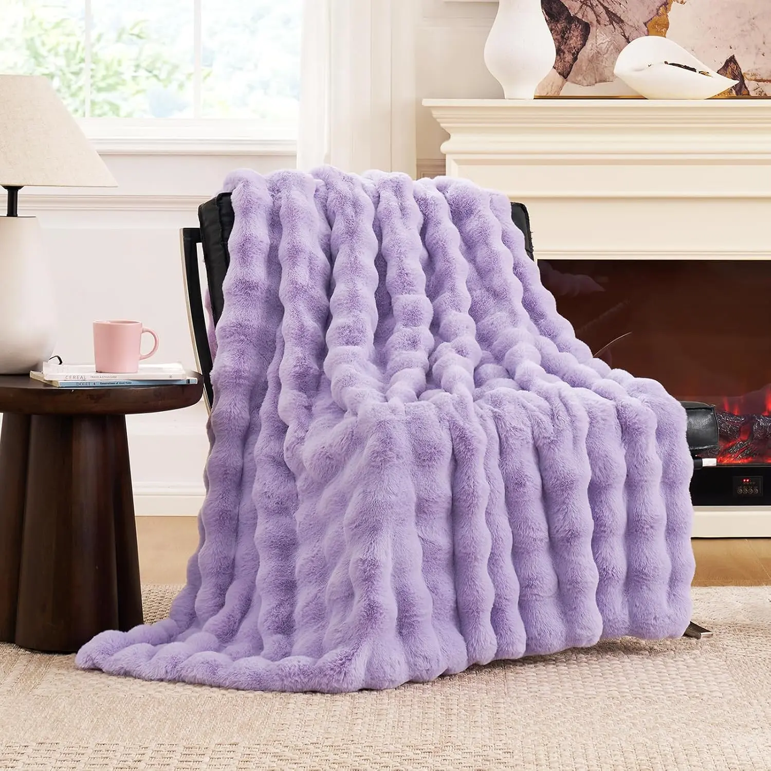 Cozy Faux Fur Throw Blanket for Couch, Fuzzy Soft Plush Thick Bubble Blanket for Sofa Bedroom Living Room, 50 * 60 Inches Lavender Purple