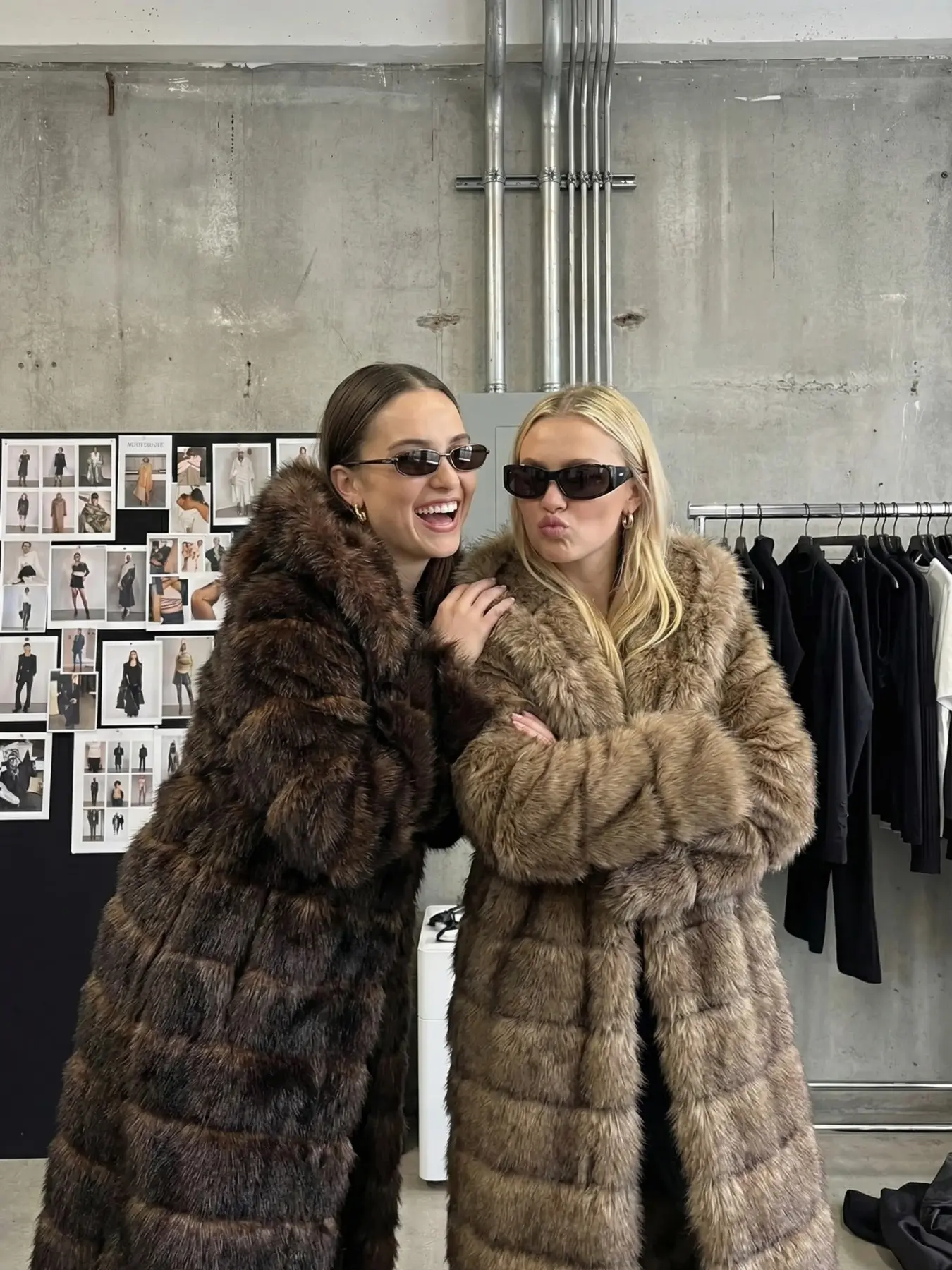 2026 Winter New Artificial Fur Coat, Fashionable Long Sleeve Loose Fit Hooded Jacket, Vintage Style Women's Medium-Length Outerwear