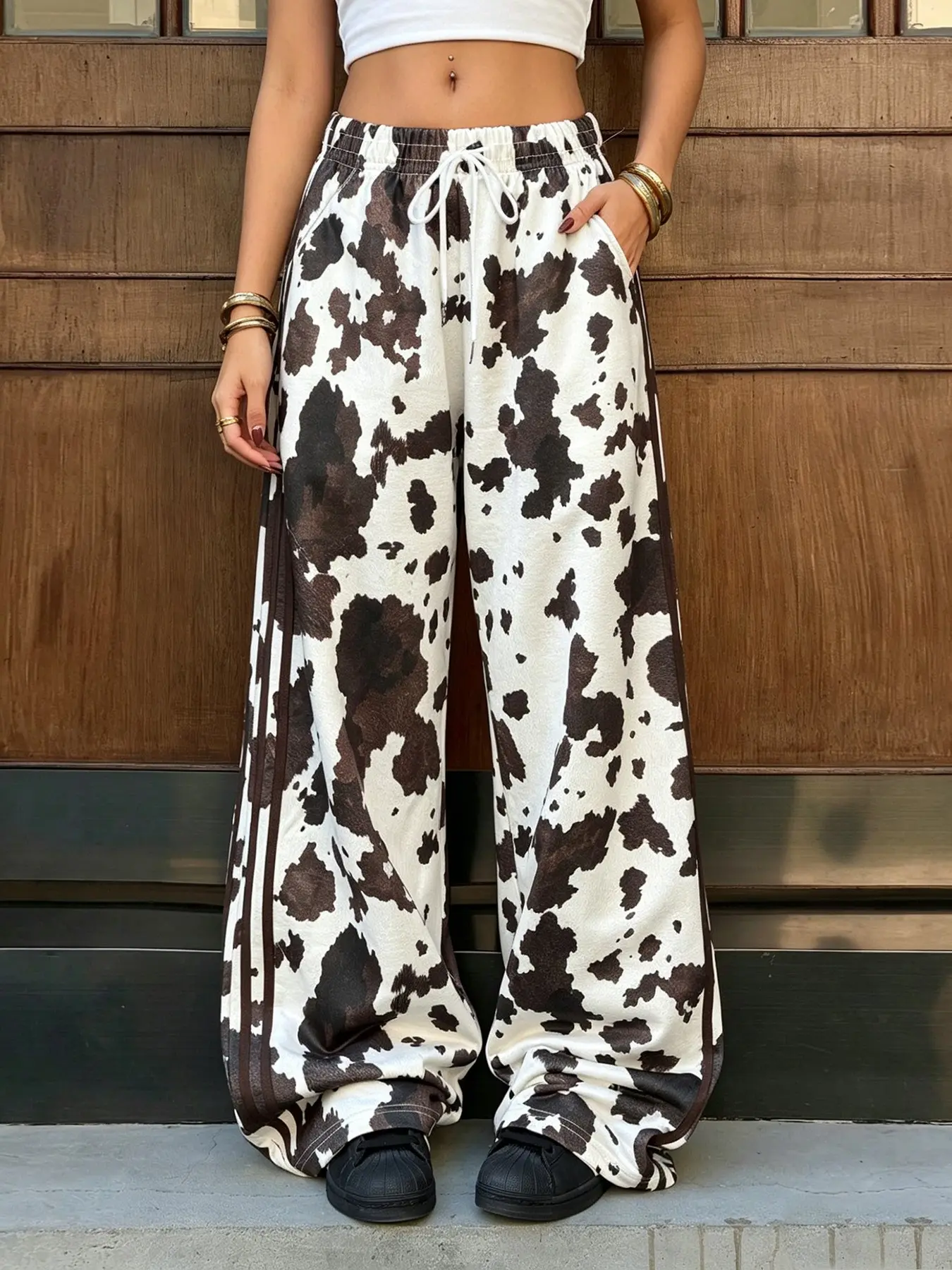 Millennial Cow Print Side Stripe Women's Sweatpants, Trendy Loose-Fit Baggy Oversized Casual Long Pants, Comfortable Daily Wear, All-Season Fashion, Bottoms, Clothes