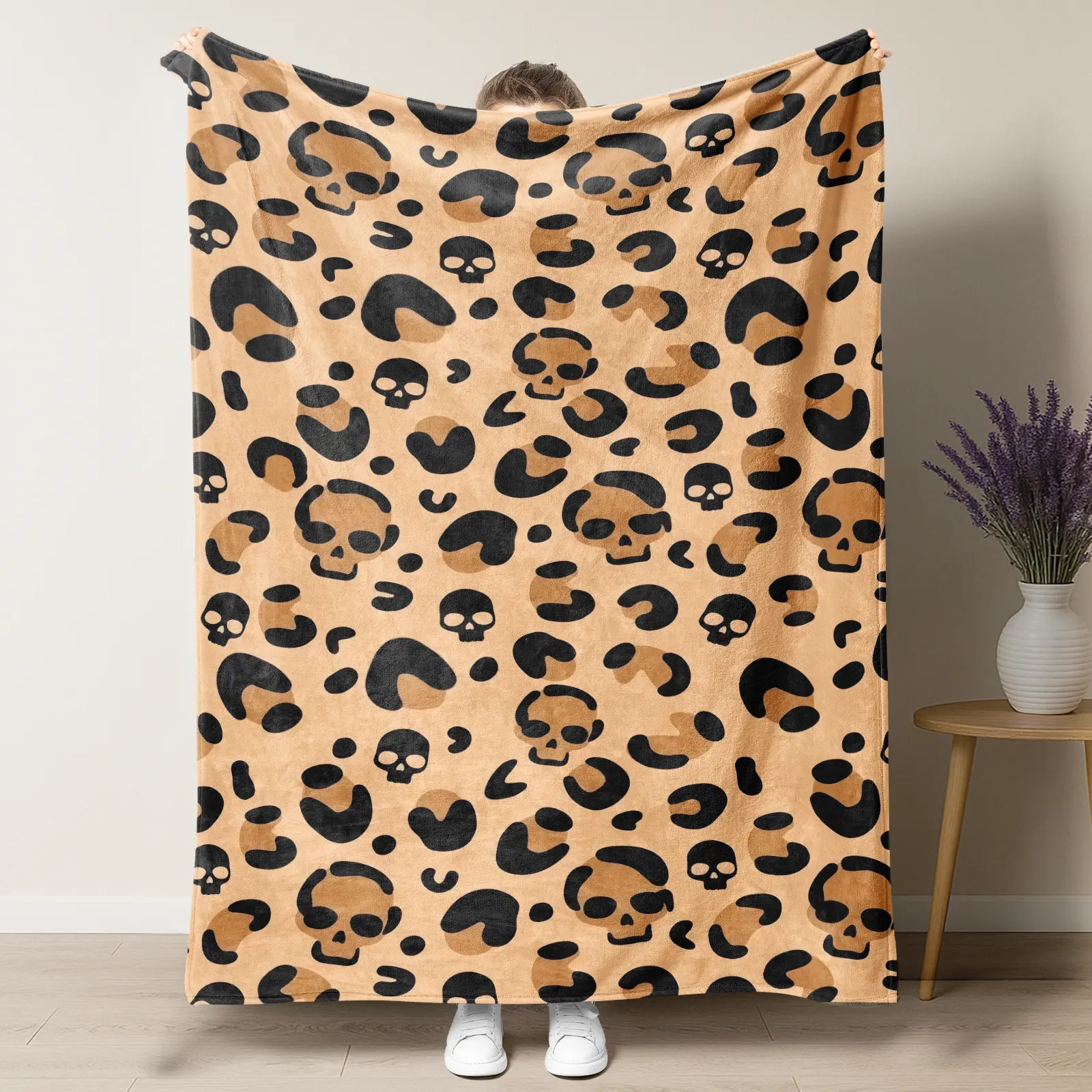 Leopard Print Skull Throw Blanket,Gothic Cheetah Pattern With Black Skulls Flannel Blanket,Grunge Dark Aesthetic Cozy Soft Blanket for Sofa Bedroom,Trendy Punk Halloween Home Decor,Cool Gift For Skull Lovers,Goth And Edgy Style Fans