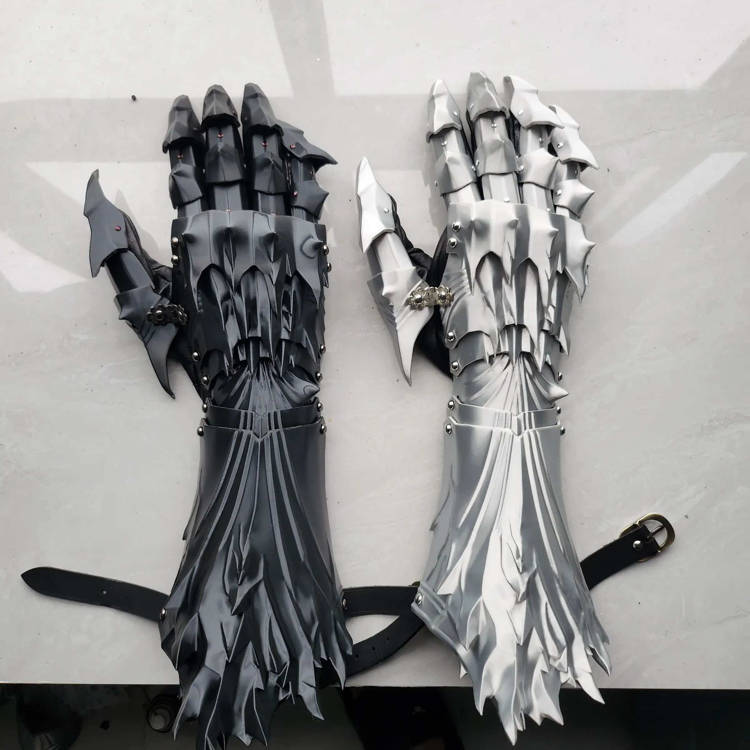 Dragon Hand Gloves Made From 3D Printed Pla Silk Material, Cool Cosplay Gloves for Anime Events, Party Accessory, Perfect Gift Idea