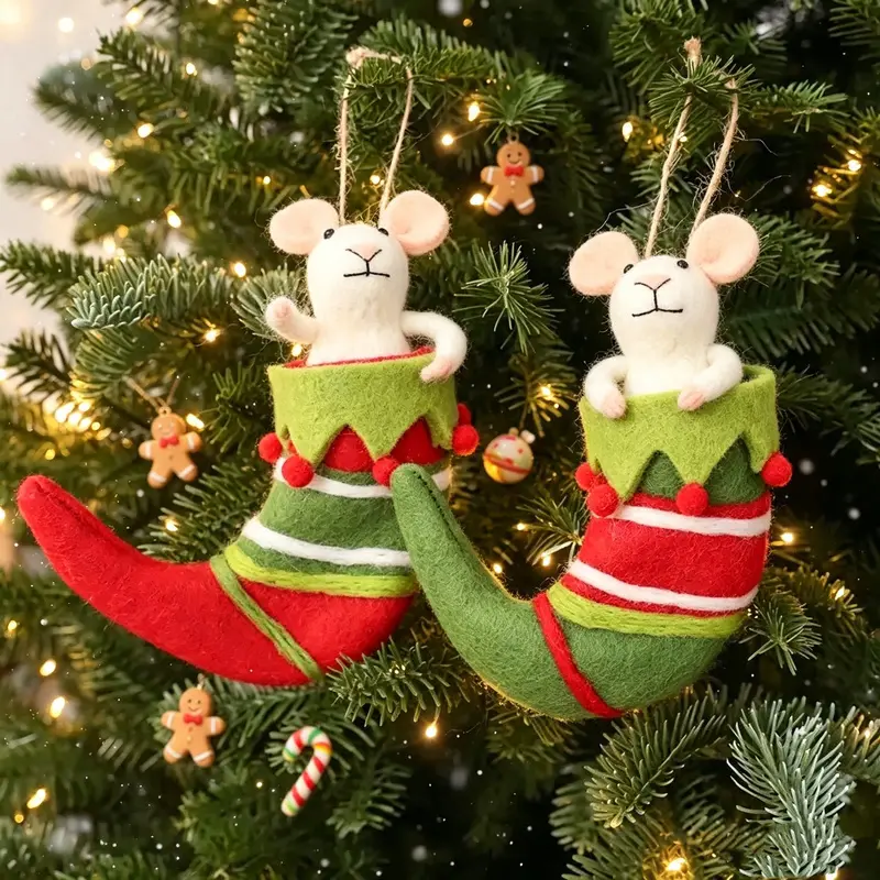 A cute and playful Christmas wool felt red and green little mouse ornament, soft and lightweight, suitable for home, homestay, and shop window decorations, making it an ideal reward or gift for children, Felt Christmas Ornaments