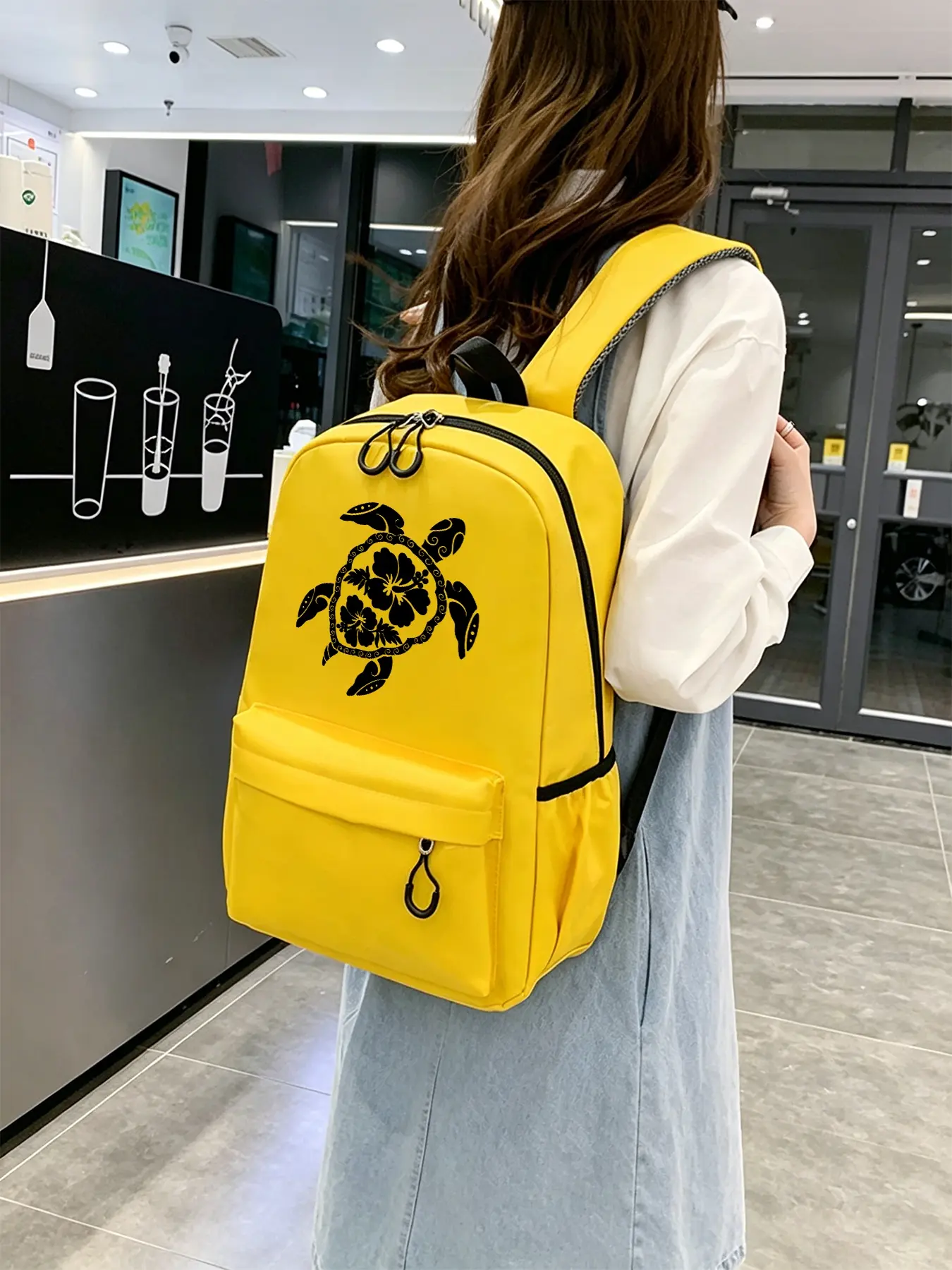 Turtle Totem Patterned Stylish Commuter Backpack, Ergonomic and Pressure-relieving Shoulder Straps, Lightweight Laptop Bag, Suitable for Work, Daily Commutes, and Travel