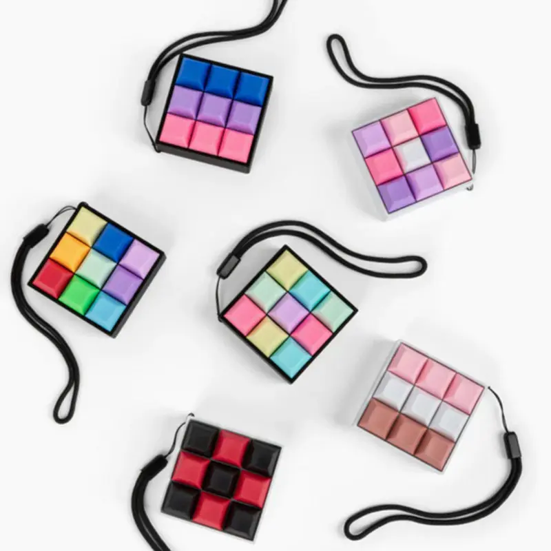 Colorful Keyboard Fidget Clicker Portable Keychain - Stress Relief Clicking Sound Fidget Toy for Adults, Pocket Gadget for Time-Killing & Daily Entertainment Gift, Button Keys, Portable Size, Daily Use