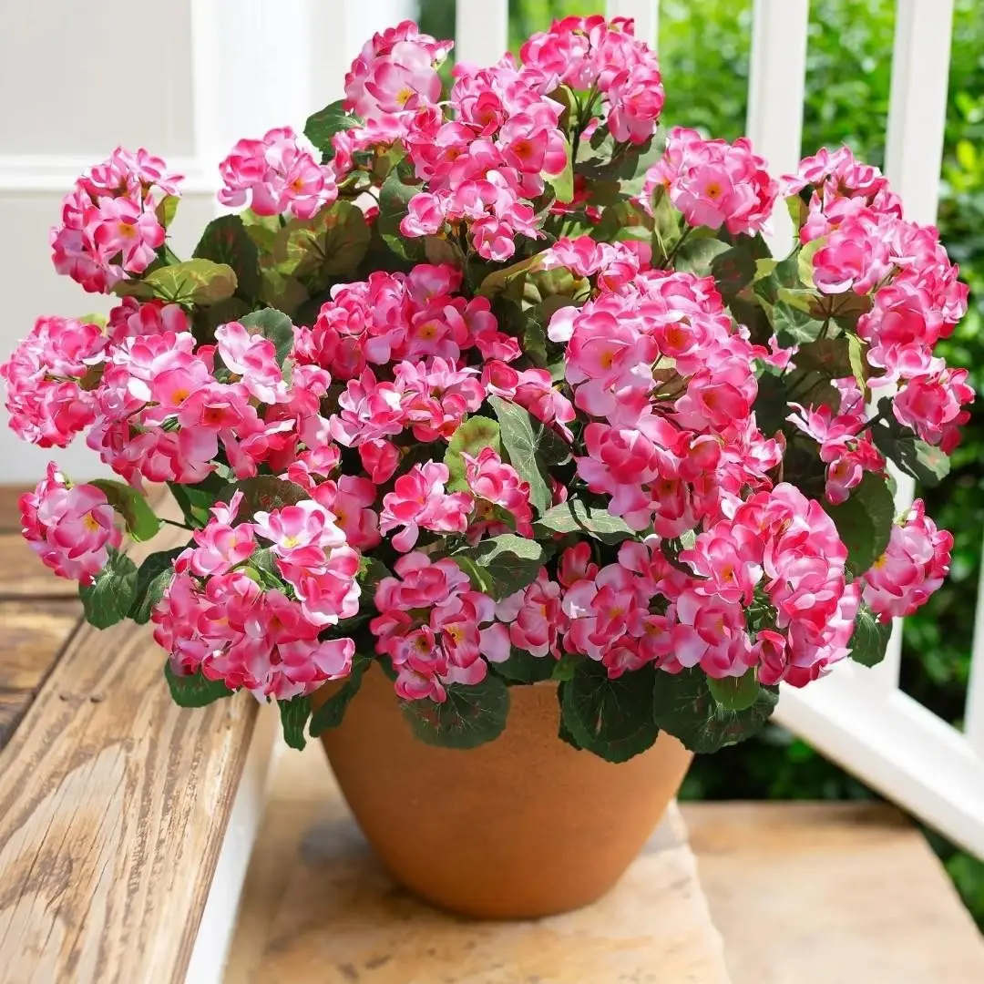 6pcs Realistic Artificial Geraniums Flowers, UV-Resistant Silk Petals, Ideal for Outdoor Decor, Front Door, Garden, Balcony, Indoor Settings