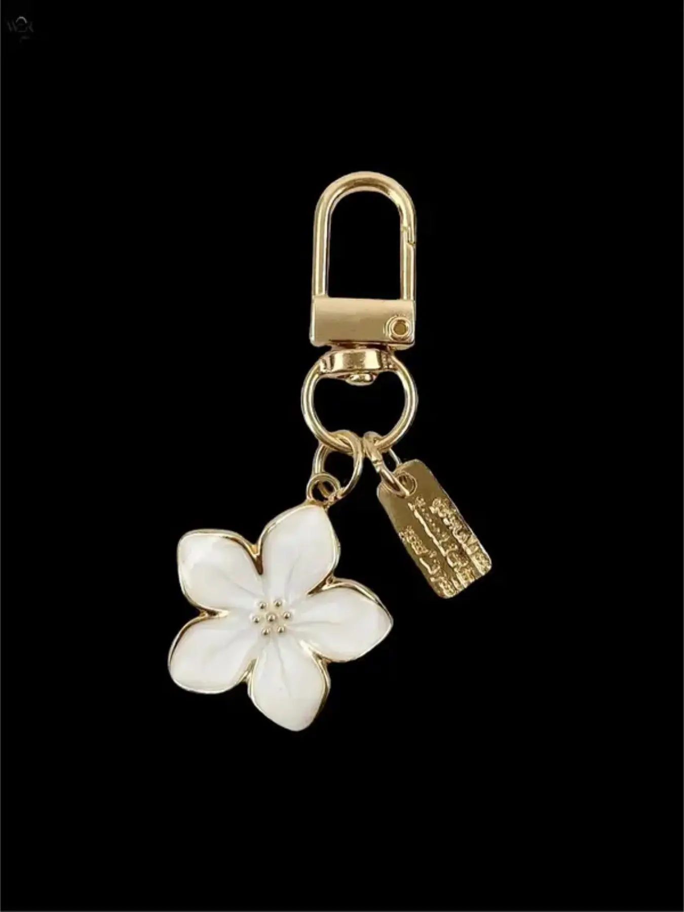 Women's Enamel Flower Pendant - Gold-Tone Bag Chains and Charms, Girly Purse Accessories, Versatile Keychains for Women for Everyday Use, Kawaii Accessories, Alloy
