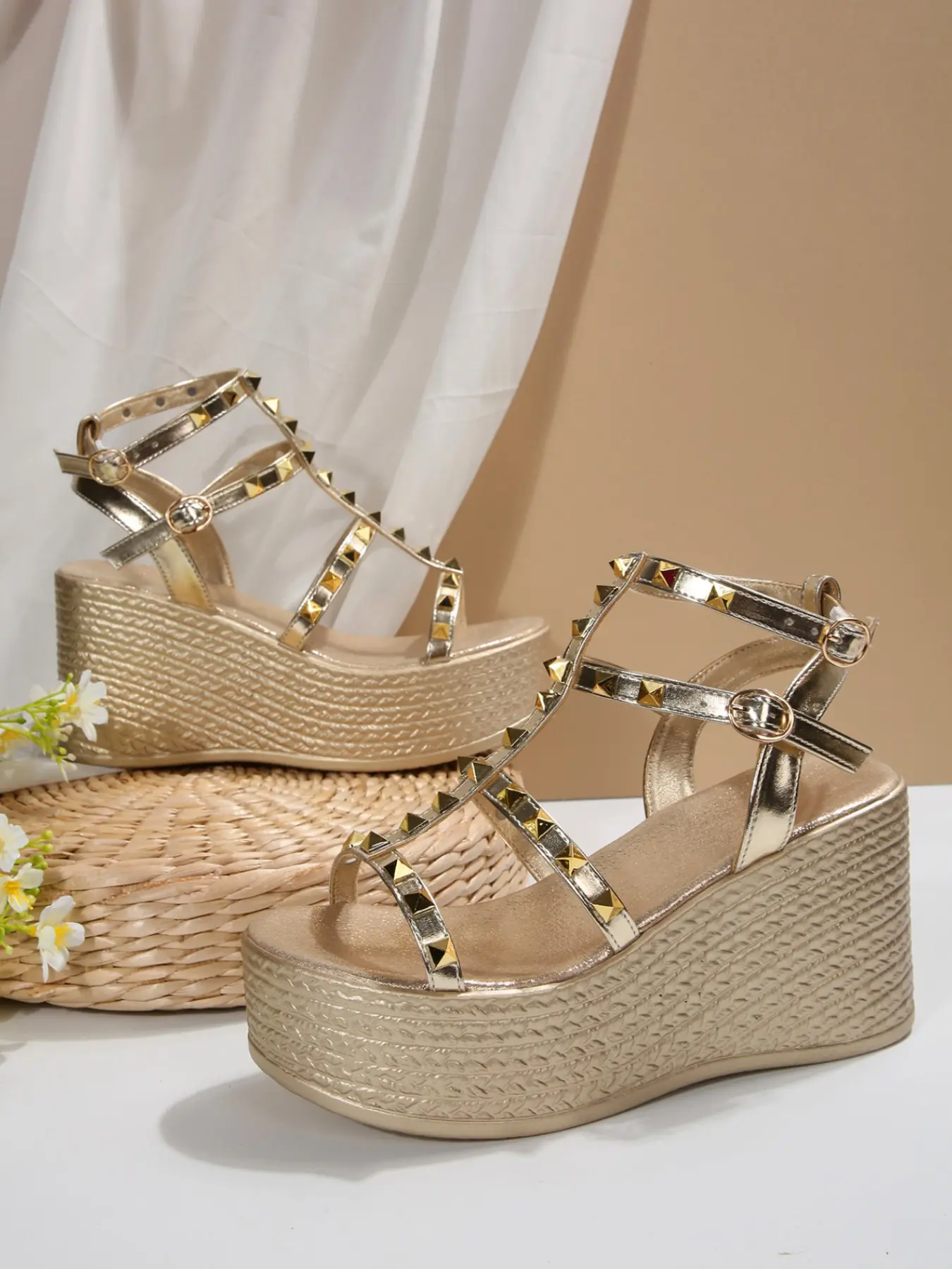 Women Studded Strappy Platform Wedge Sandals, Embellished Sandals, Open Toe Double Ankle Buckle Rivet Roman Sandals, Summer Club Street Fashion Outdoor Walking Shoes, Black Gold