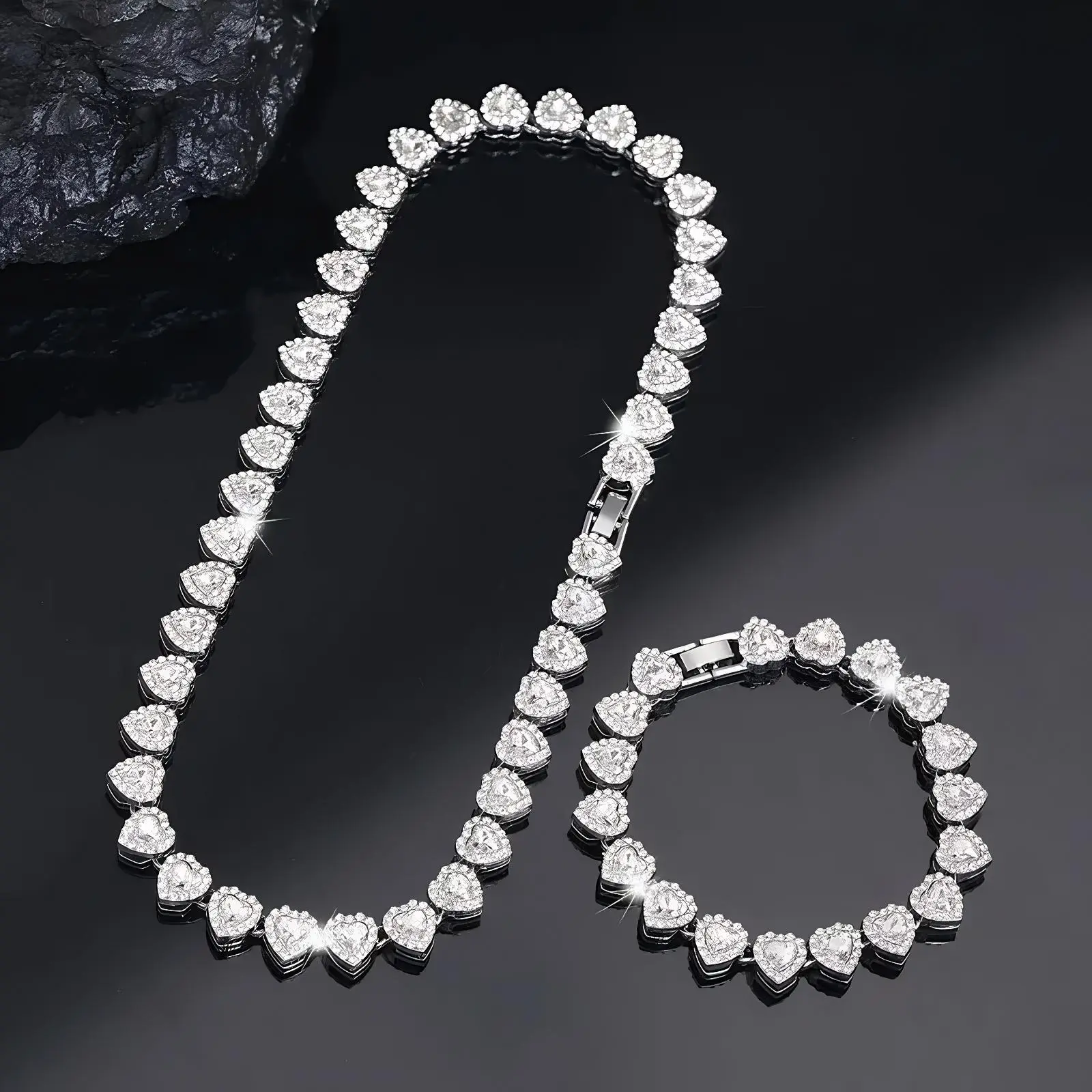 2pcs Set Heart Shaped Cuban Chain Necklace and Bracelet Set for Hip Hop Style, Luxurious Jewelry Set for Valentine's Day Gifts, Birthday, Everyday & Party Wear, Ideal Gift