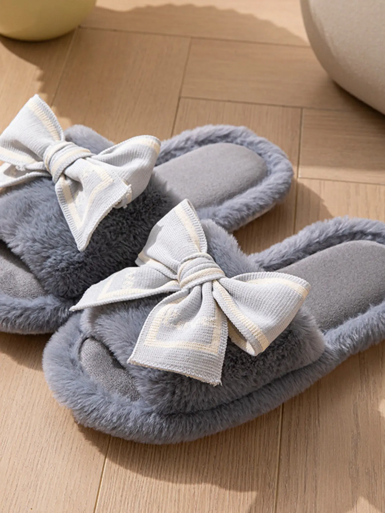 Cloud-Like Comfort Open-Toe Bow Fuzzy Slippers, Silent Anti-Slip, Essential Four-Season Home Footwear for Wooden Floors