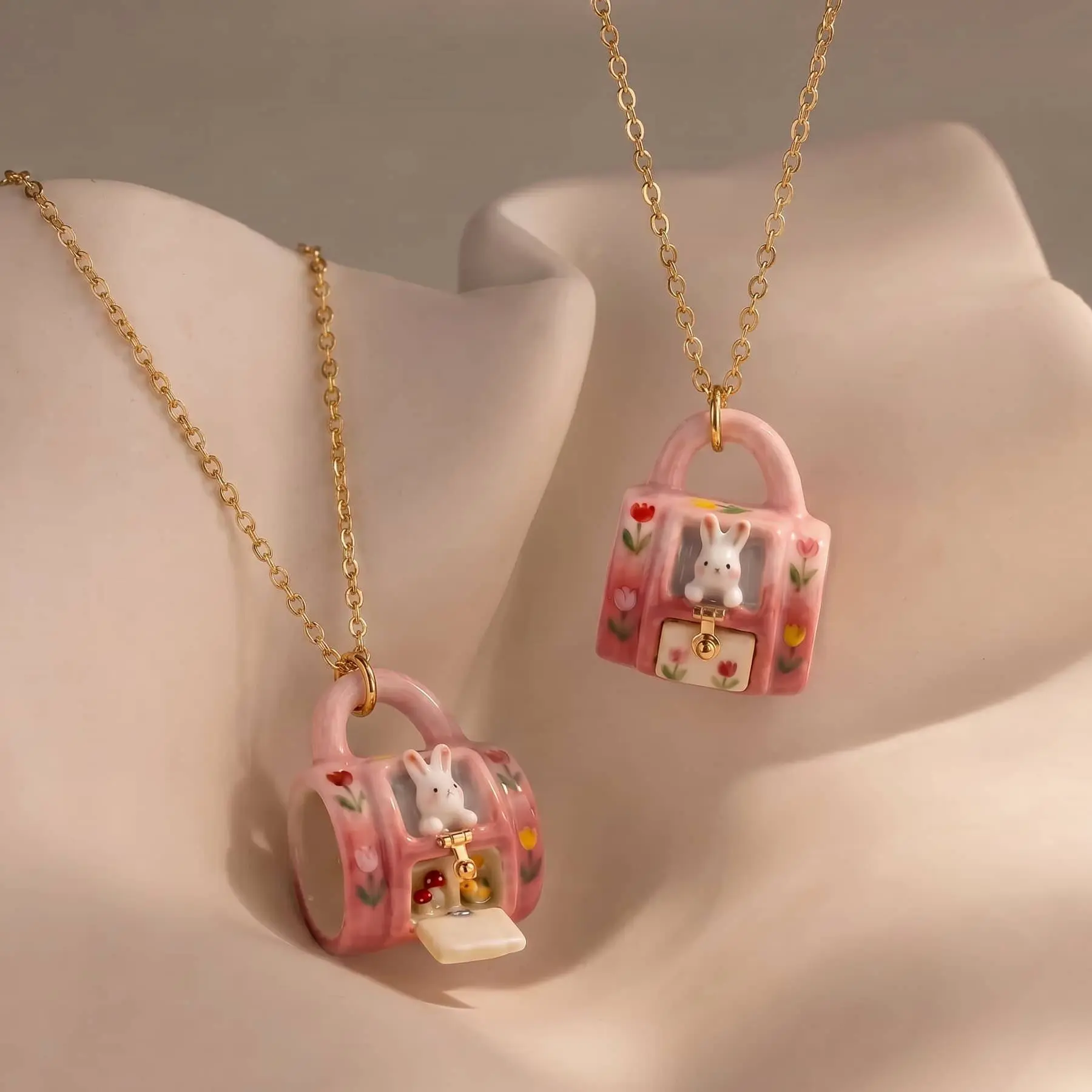 Cute Cartoon Motif Copper Necklace for Girls, Whimsical Chain Jewelry with a Mini Bunny or Cat Mug Shape Pendant, Cartoon Motifs, Copper Metal