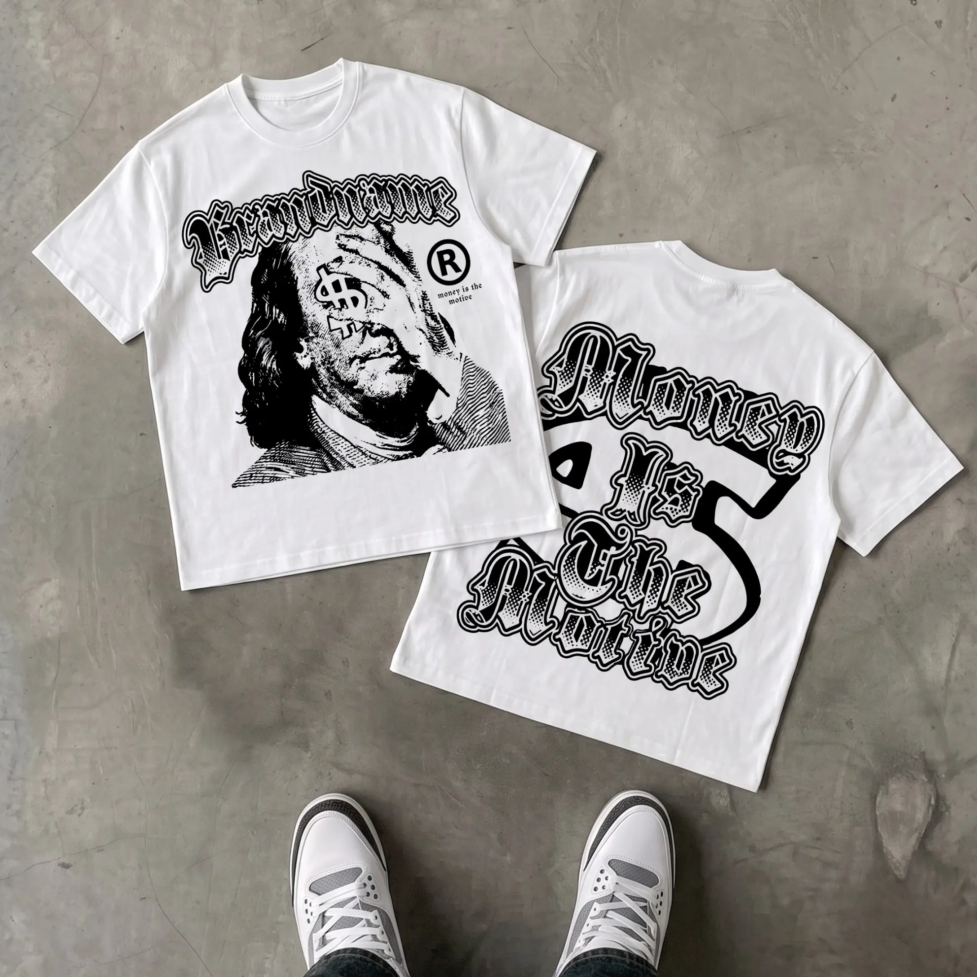 Vintage Money Portrait and “Money Is the Motive” Letter Graphic 100% Cotton T-Shirt, Unisex Loose T-Shirt, Casual and Comfortable Men’s Tee for Daily Outings and Relaxing at Home