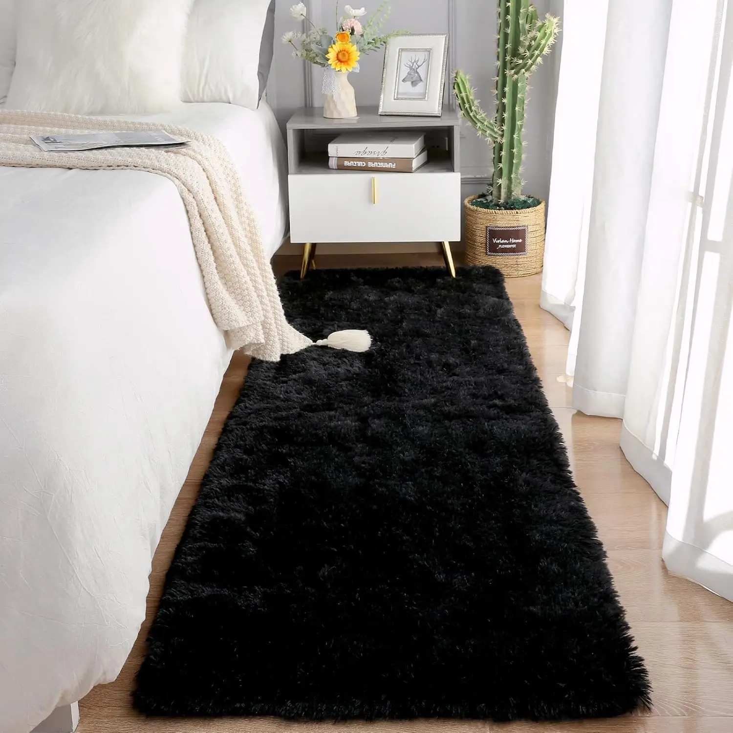 Soft Runner Rugs for Bedroom Living Room Plush Rug 2x6 Feet, Shag Furry Area Rug Carpet Non Shedding for Nursery Children Kids Girls Room Home Decorative, Black