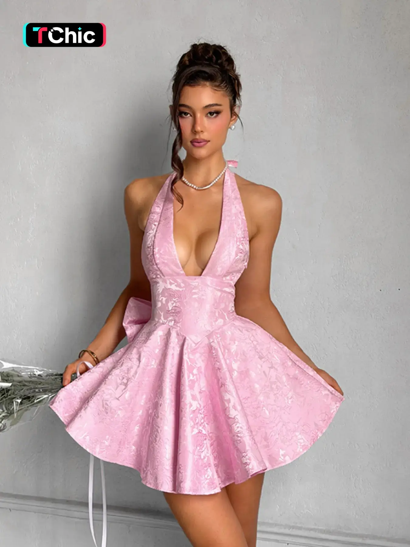 Elegant Embroidered Halter Neck Dress with Bow Detail, Embroidery, Women's Fashionable Long Sleeve Party Dress, Perfect for Special Occasions