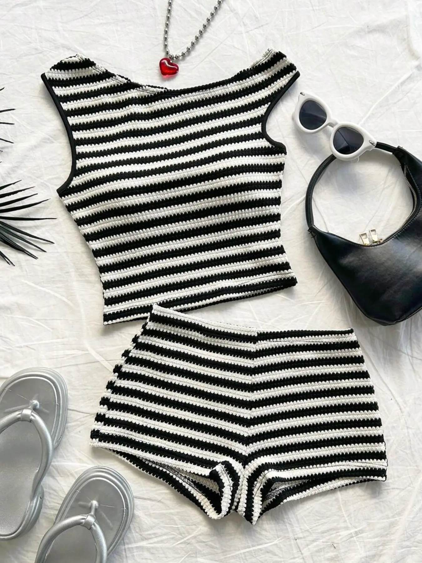 Women's 2-Piece Striped Knit Asymmetrical Neckline Crop Shorts Set, Summer Casual Beachwear, Party