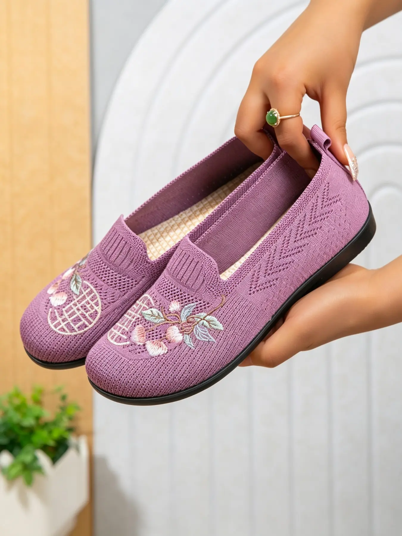 Women's Vintage Embroidered Knit Slip-On Shoes, Breathable Anti-Slip Soft Sole, Casual Daily Wear Low Heel Loafers