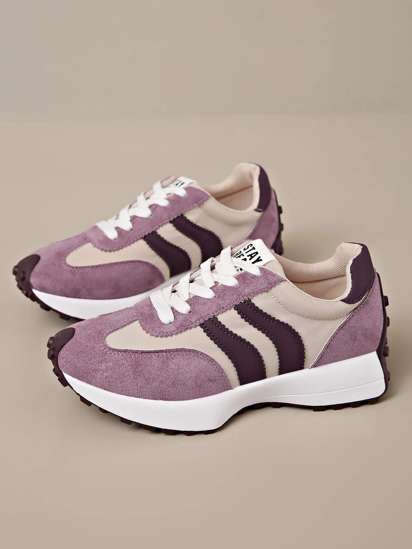 Women's Casual Low Top Sneakers, Round Toe Lace-Up Rubber Sole, Breathable Fabric Upper, All-Season Outdoor Shoes, Order One Size Up