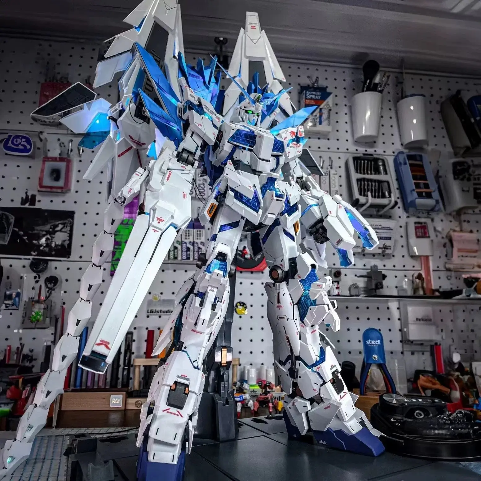 Perfect Unicorn Destruction Mode Model Kit, DIY Building Blocks, 1/144 Scale, Unisex Toy, Includes Weapons, Dual Tail, Water Stickers, Stand