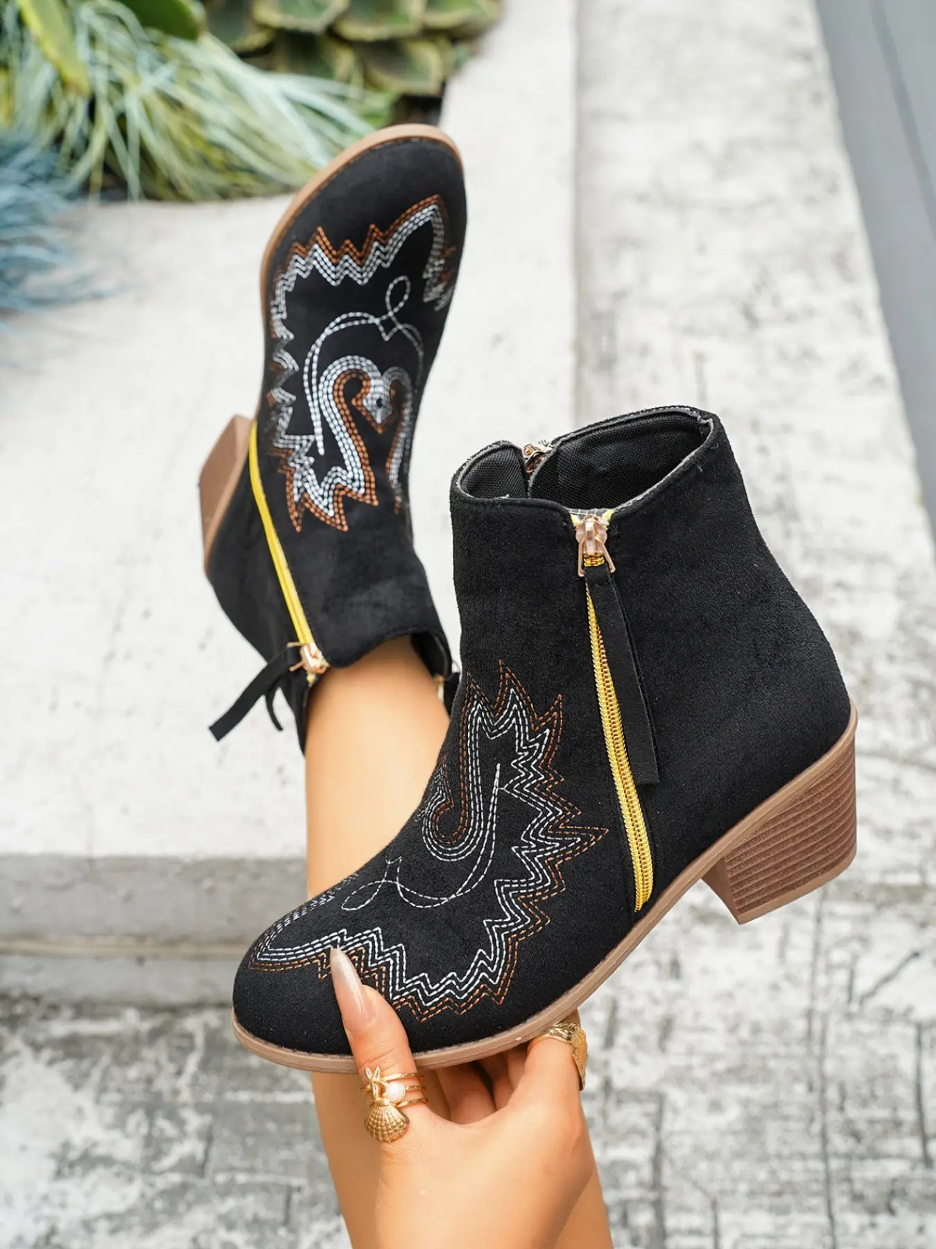 Vintage Velvet Western Boots, Classic Embroidery Side Zipper, Slimming Thick Heel, Casual Fall & Winter Ankle Boots for Women