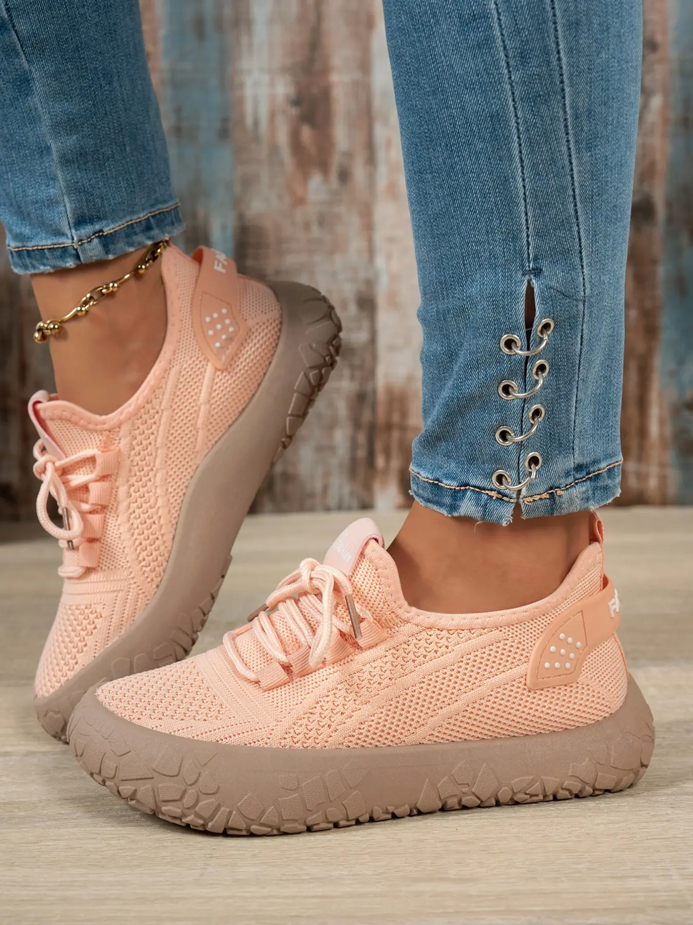 Women's Casual Slip-On Sneakers, Breathable Mesh, Elastic Laces, Thick Sole, Anti-Slip, Soft Cushioning, Lightweight, Trendy, Versatile, Sports Shoes