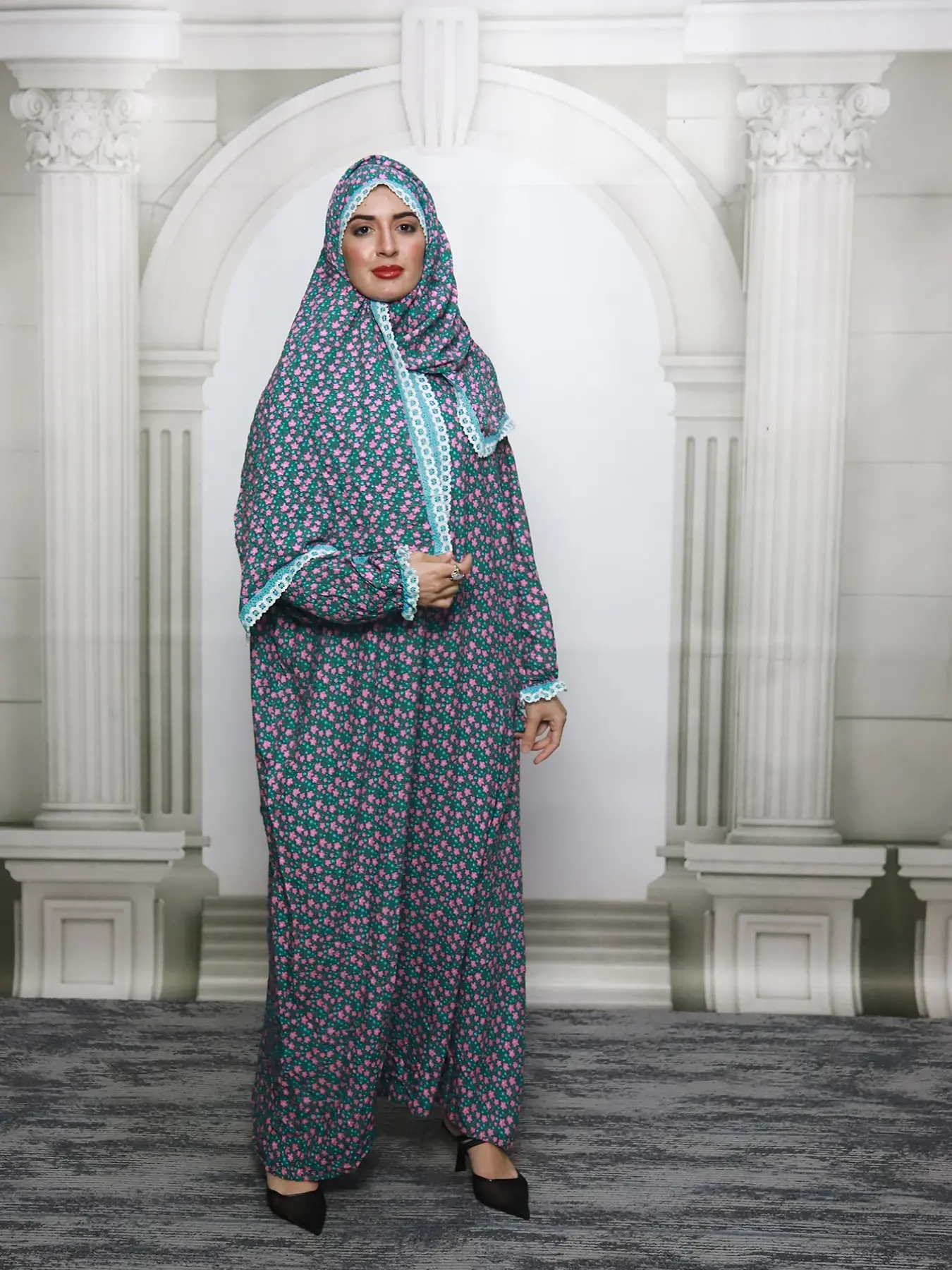 Middle Eastern Women's Scarf-Style Prayer Robe Jilbab, Classy Modest Dresses, Long Loose Comfortable Printed Dress, Elegant Floral Trim Design, Perfect for Daily Wear