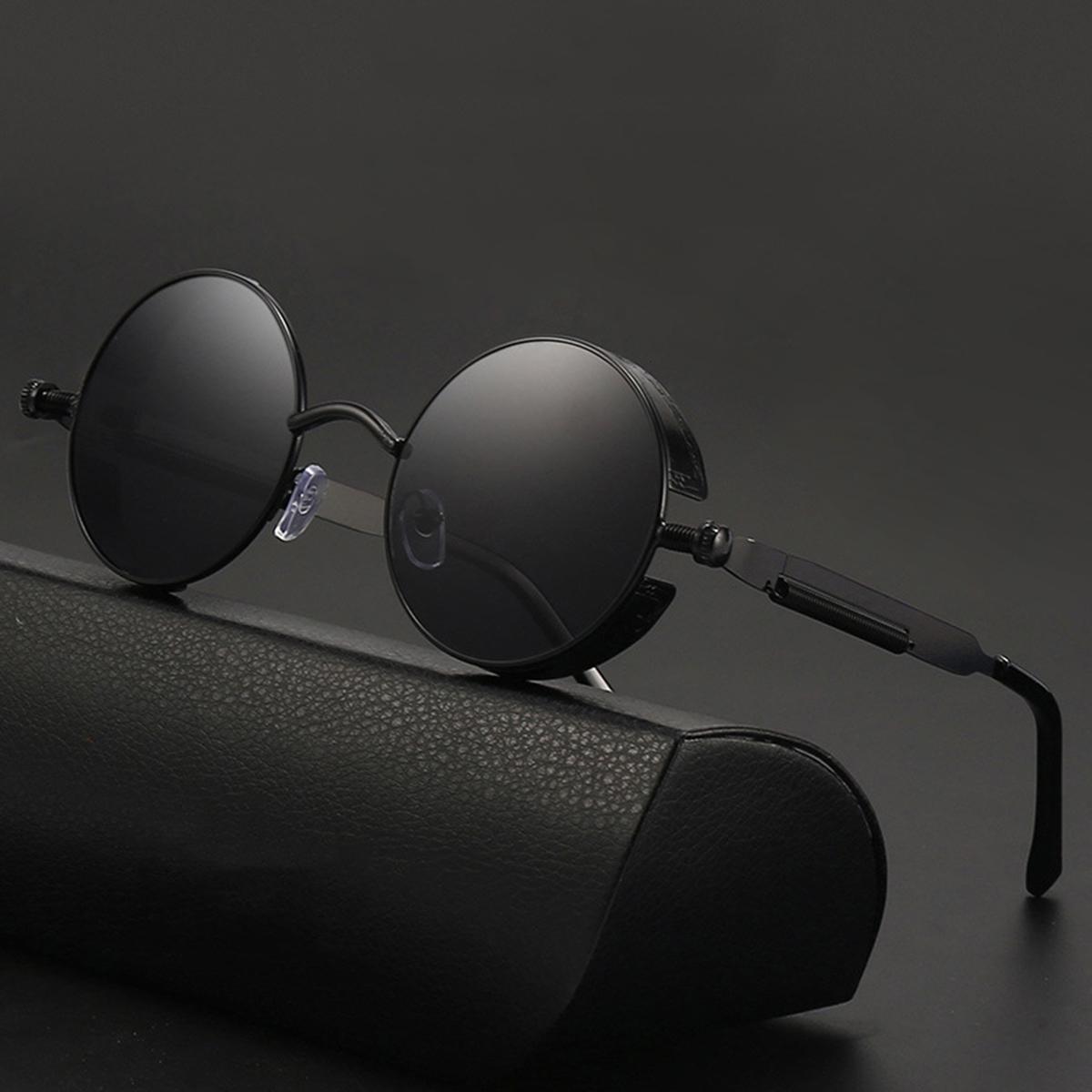 Retro Punk Round Sunglasses for Men & Women, Vintage Gothic Reflective Shades with Side Shield Detail, UV400 Protection for Streetwear & Everyday Wear