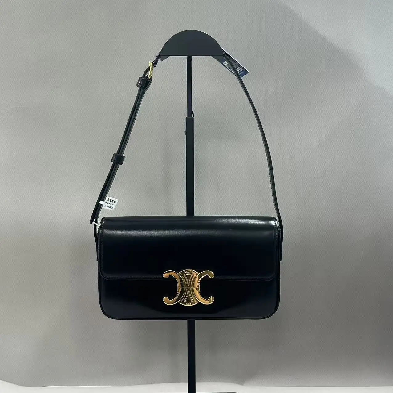 Pre-owned Celine Triomphe Medium Shoulder Bag YL557 26.07.01