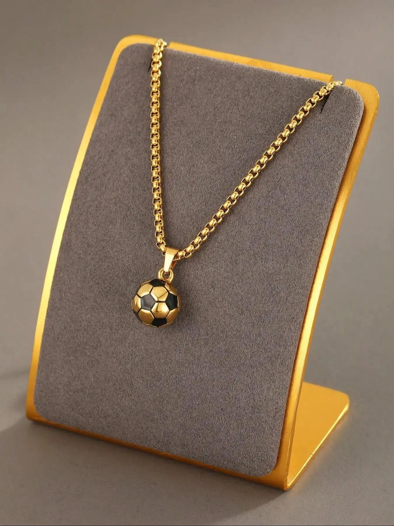 Fashion Solid Color Football Pendant Necklace, Sports Lover Jewelry, Casual Trendy Jewelry, Perfect Gift for Soccer Fans, Casual Stainless Steel Chain