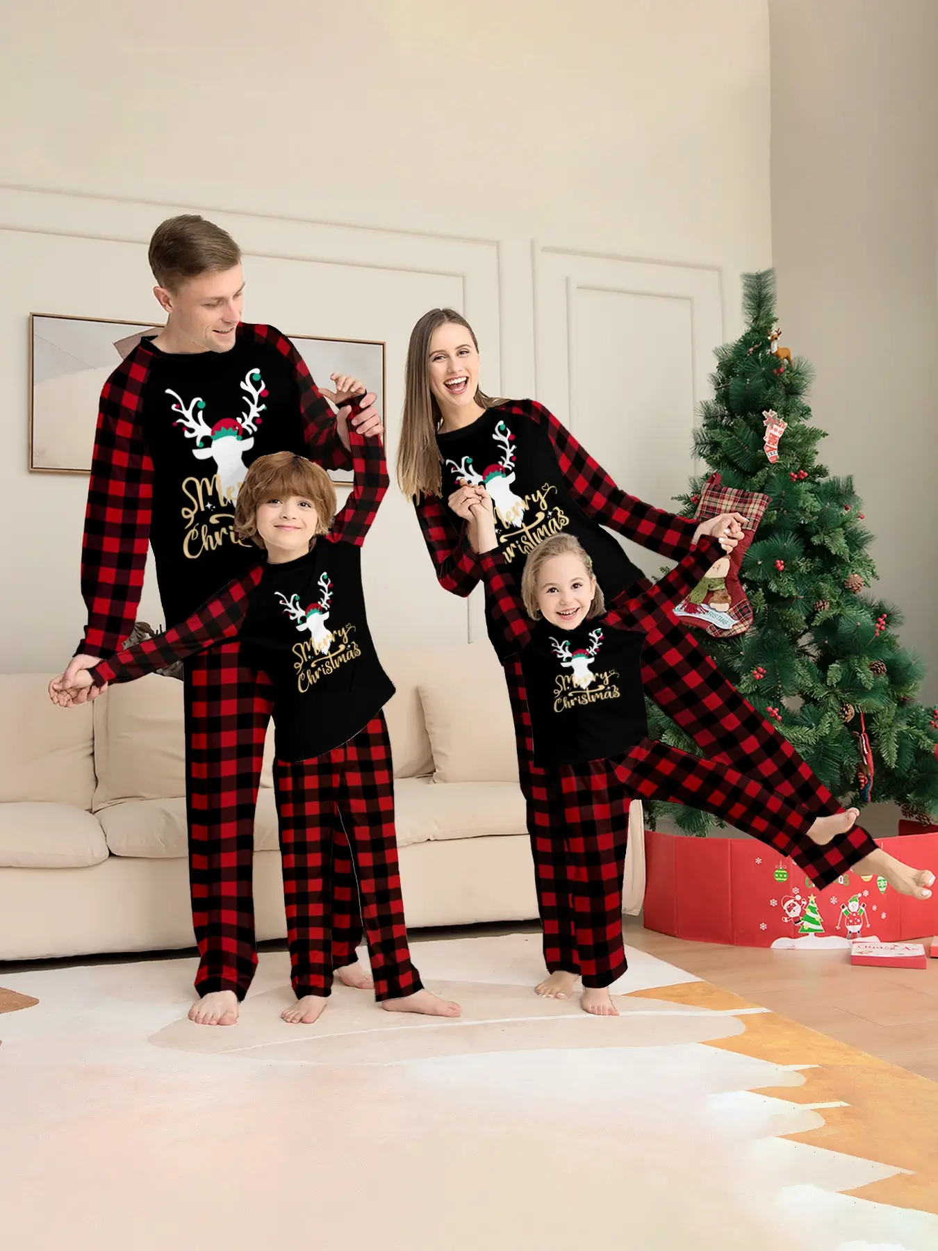 Christmas EIk Famly Matching Pajamas Set 4 Pcs Long Sleve Rd Xmas Printed Sofit Warm Loungeweas Holiday Family Sleepwear for Men Women Kids Chistmas Gif Outft