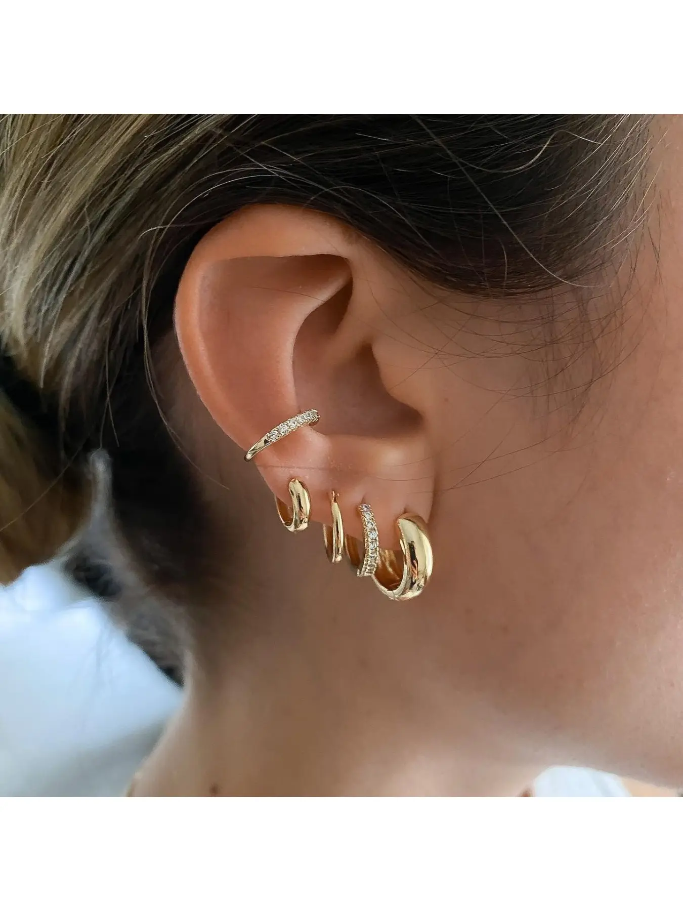 Simple matte round stud earrings with high-end twisted copper pin ear hooks and ear bar clasp set