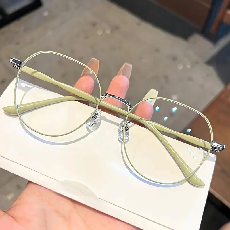 Unisex Fashion Statement Frame Glasses for Adults - Classic Round Full Rim, Ultralight Alloy, UV Protection, Natural Lens, Stylish Office & Daily Wear Eyewear Accessories, Stylish Accessories, Lightweight, Eyeglass Frames, Metal Frame Eyeglasses, Uv Resis