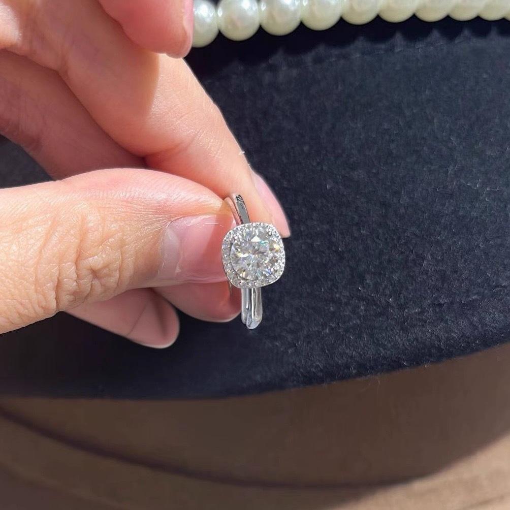 Small square ring inlaid with moissanite