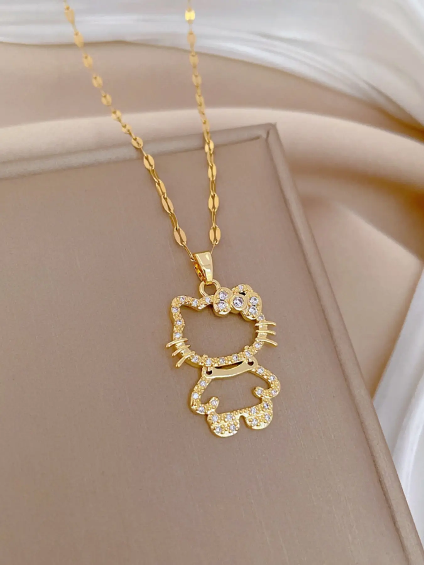 European Style Hollow Cat Pendant Necklace, Stainless Steel Women's Jewelry, Elegant Daily Wear Accessory, Perfect Gift for Office Ladies