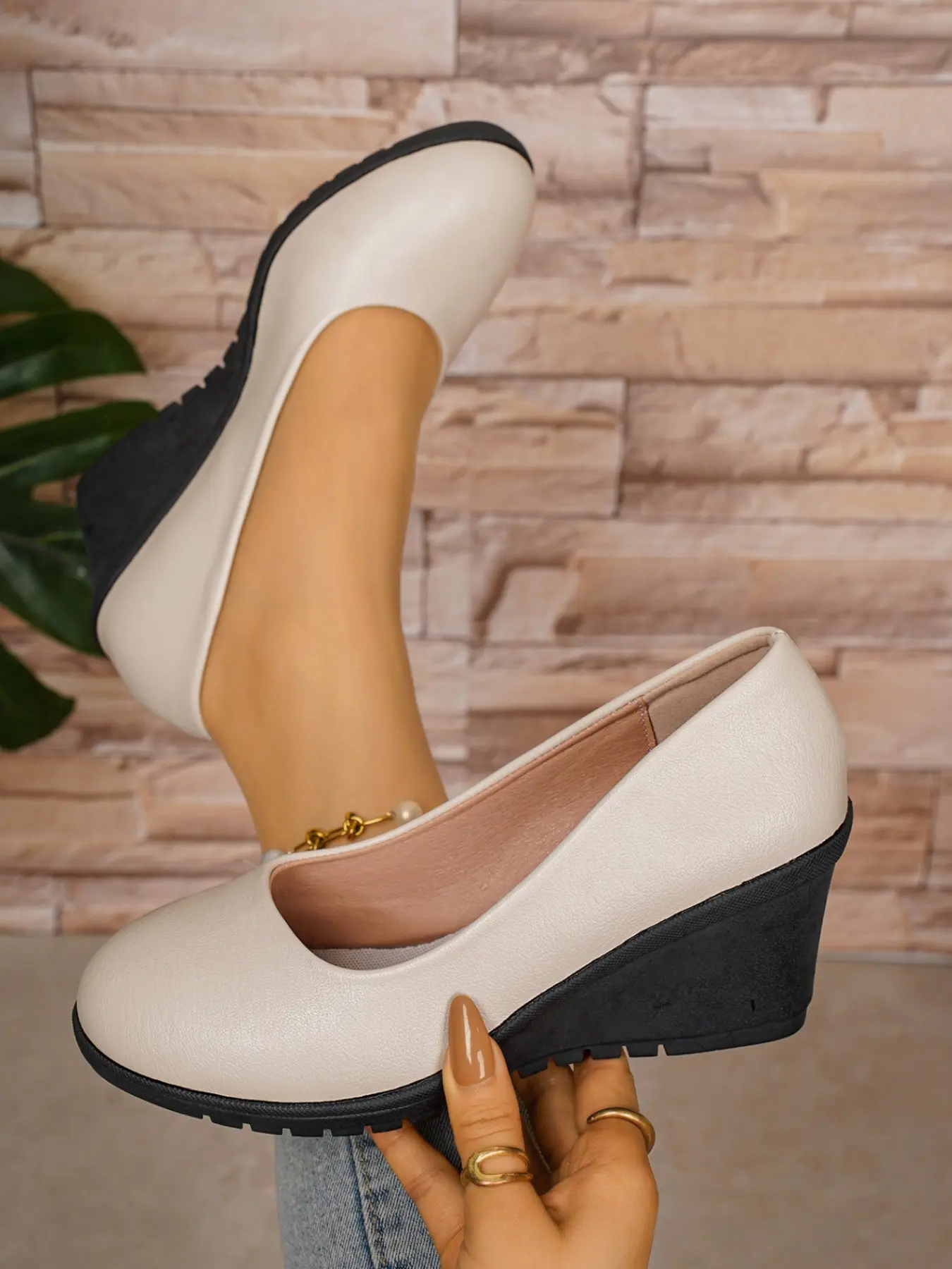 Fashion Ladies Wedge Heel Pumps, Round Toe Slip-On Work Comfort Shoes, Stylish and Convenient Footwear for Daily Wear
