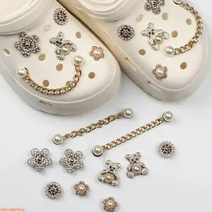 Cute Bear Shoe Charms, 10-Piece Set with Faux Pearls and Rhinestones - Decorative Footwear Accessories for Women and Girls Clogs