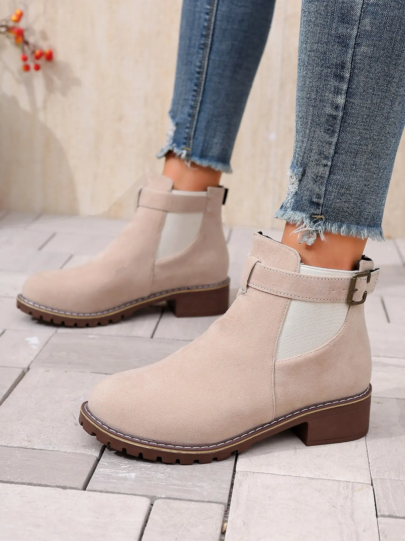 Women's Western Bare Boot with Buckle, Classic Comfortable Breathable Thick Sole Boots, Ideal for Daily Wear, Winter Warmth