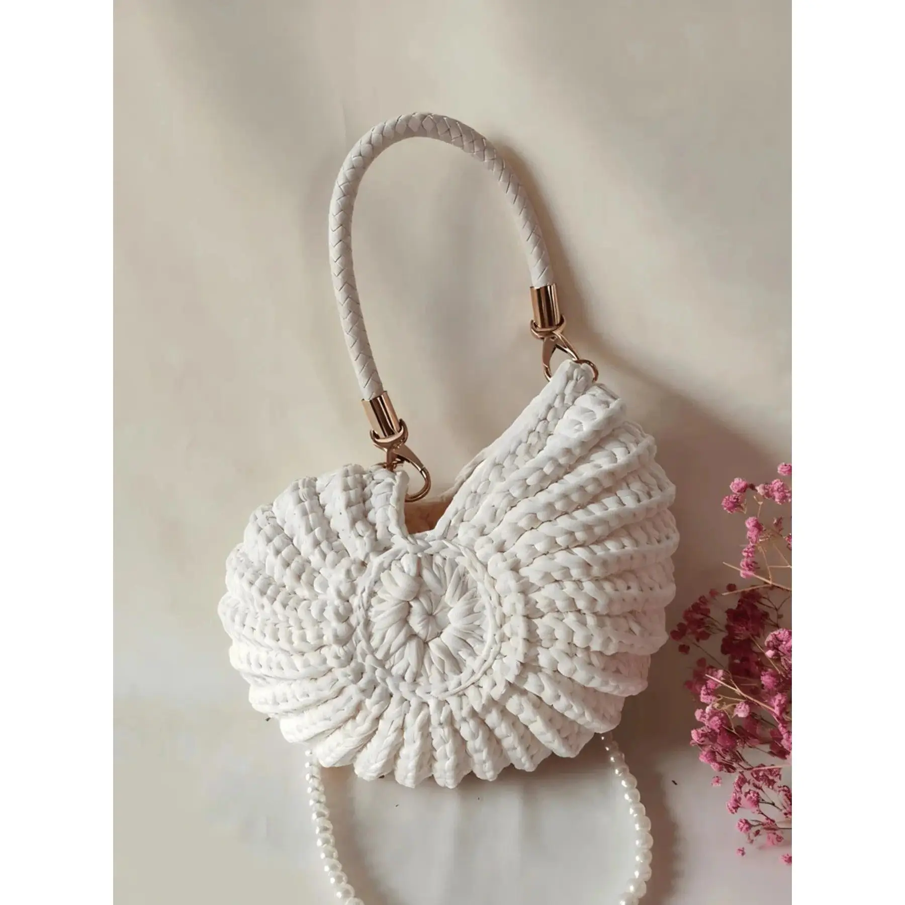 Hand-Crocheted Conch-shaped Shoulder Bag, Niche Design Woven Handbag, Aesthetic Exquisite and Versatile Bag, Suitable for Commuting, Shopping and Dating, Crossbody Shoulder Purse for Daily Wear