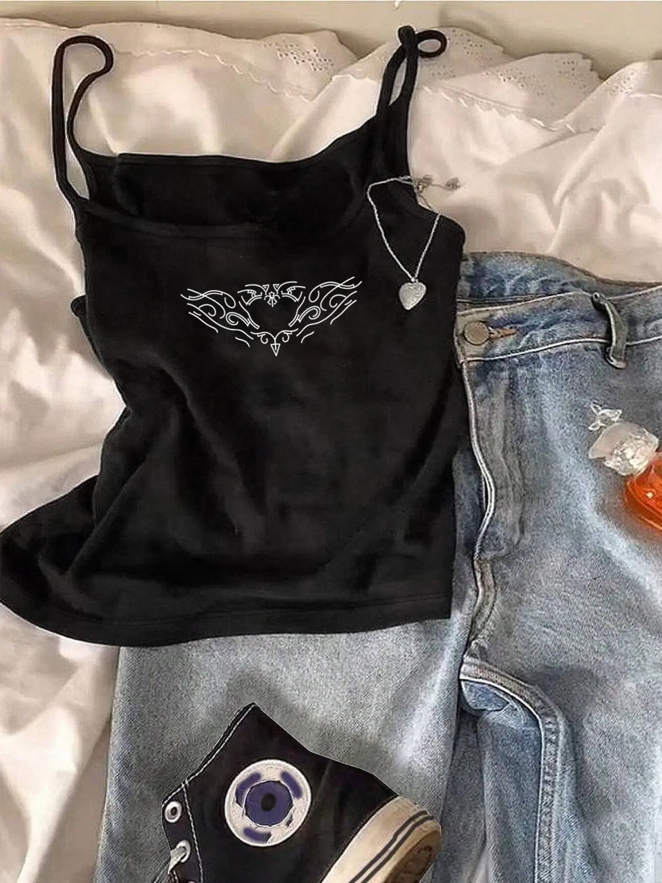 tiktokshopspringglowup, camisole with avant-garde white tribal heart print! Adjustable straps, stretchy soft fabric, cropped cut—designed for Y2K grunge, gothic, and alternative outfits, dark feminine style. A must-have for vintage fashion lovers!