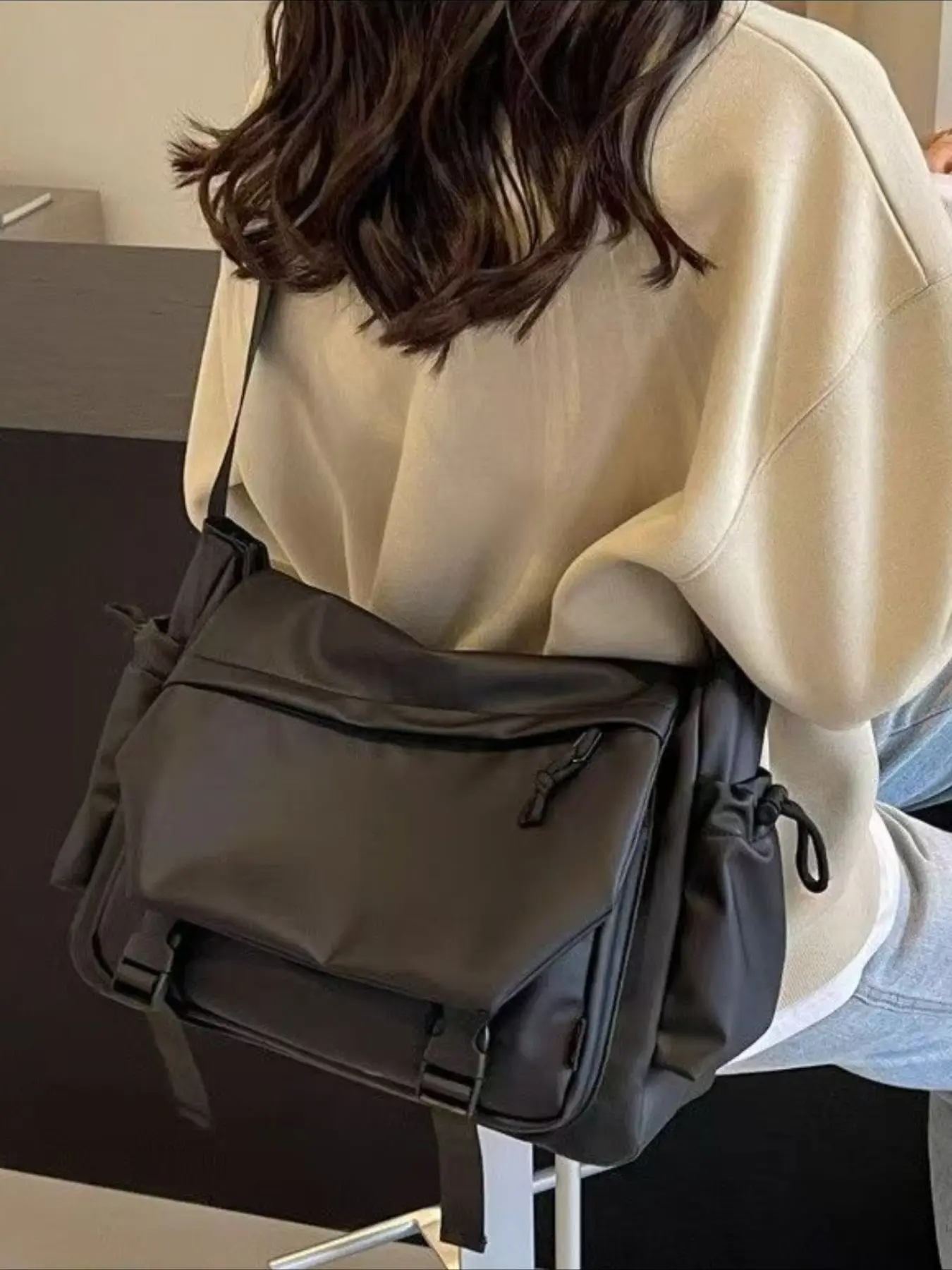 Lightweight Large Capacity Crossbody Shoulder Bag, Waterproof Oxford Fabric Messenger Bag for Women, Ideal for Students, Travel, Outdoor Activities
