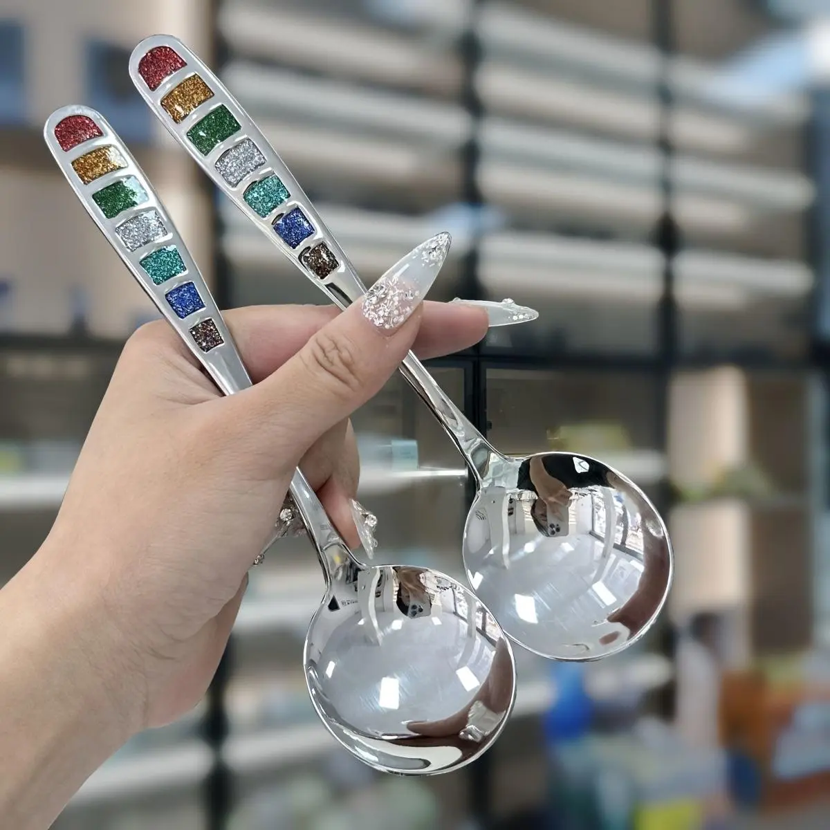 Durable Exquisite Radiant Enamel Spoon - Gourmet Cutlery, Dinnerware for Soup, Dessert Use in Restaurants
