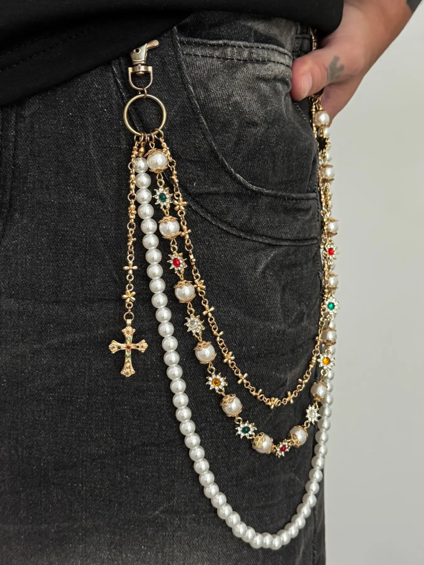 Cross Starburst Jeans Chain, Pearl Metal Chain, Elegant Rebel Fashion, Party Music Festival Street Style, Back to School College Style Ootd