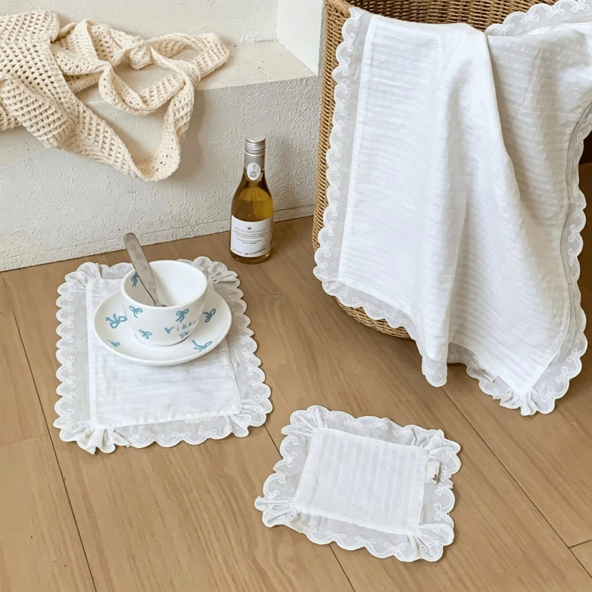 Lace Trim Fabric Placemat, Korean Style, Embroidered Edge, Heat Resistant, Coffee Cup Mat, Table Decor, Afternoon Tea Setting