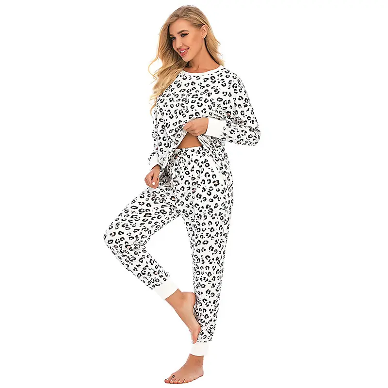 Women's 2-Piece Leopard Print Cotton Pyjamas Set - Longsleeves Crew Neck Top, Jogger Pants with Pockets, Soft Casual Sleepwear Loungewear