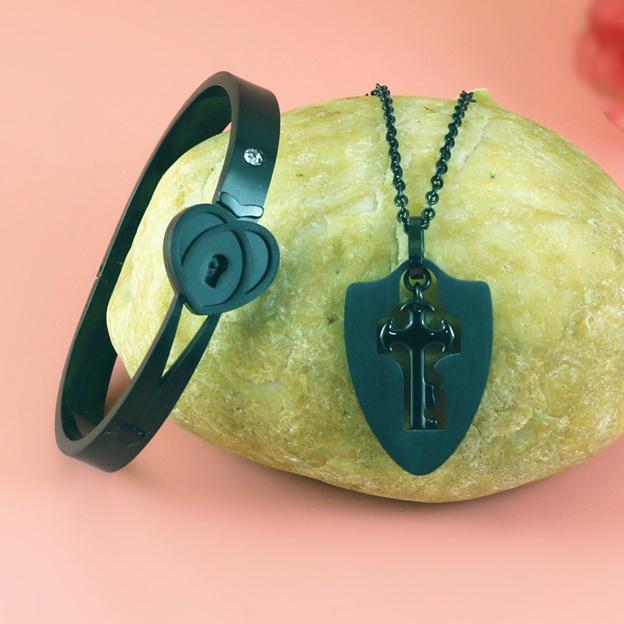 AS022 Couple Bracelet Necklace Set Key Necklace Lock Bracelet Holiday Birthday Gift Valantine Day Golden Silver Black Color