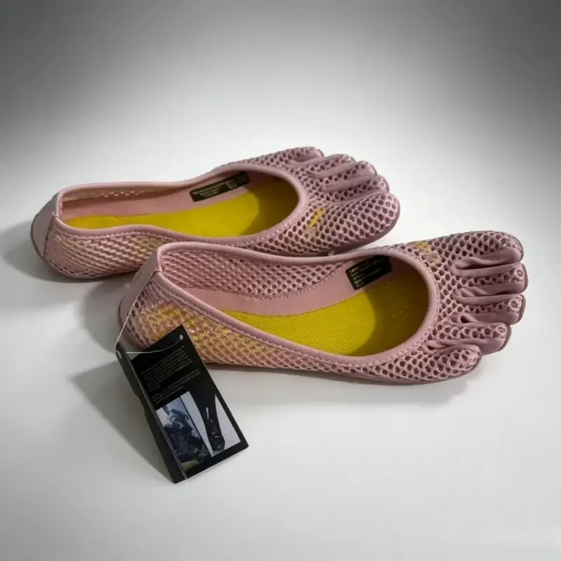 Women's 5-Toe Barefoot Shoes, Breathable Mesh Ballet Flats, Lightweight Slip-On for Yoga & Dance, Burgundy, Footwear