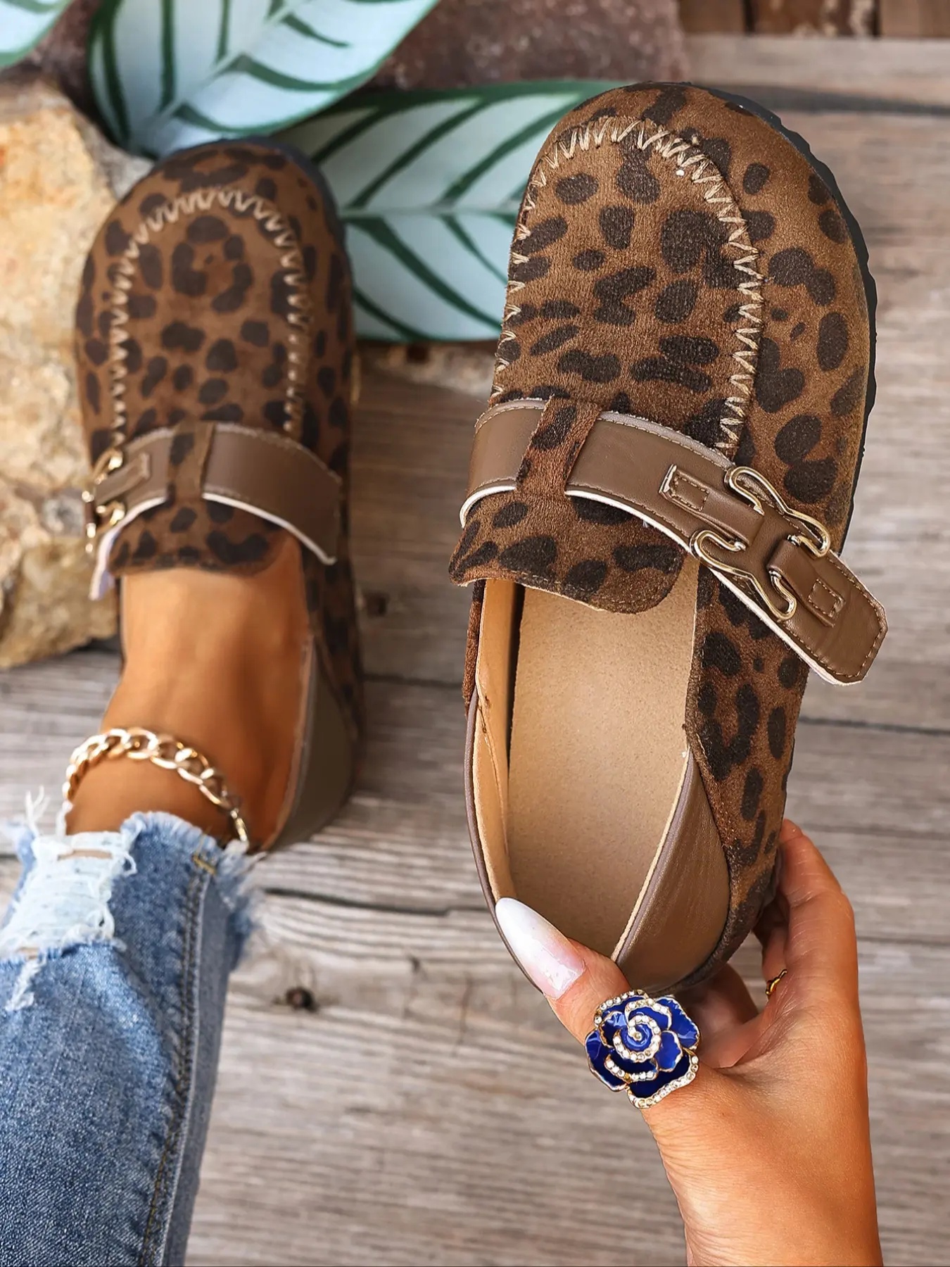 Women's Leopard Print Mules, Metal Buckle Design, Casual Retro Slip-Ons, Wide Fit, Arch Support, Comfortable All-Season Shoes