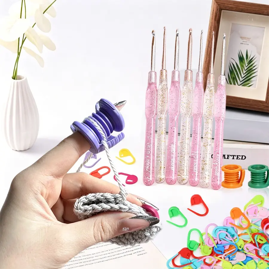 7PCS Crochet Hooks Set 2.0mm-5.0mm, Includes 3 Finger Thread Protectors & 30 Stitch Markers, DIY Yarn Crochet Craft Accessories