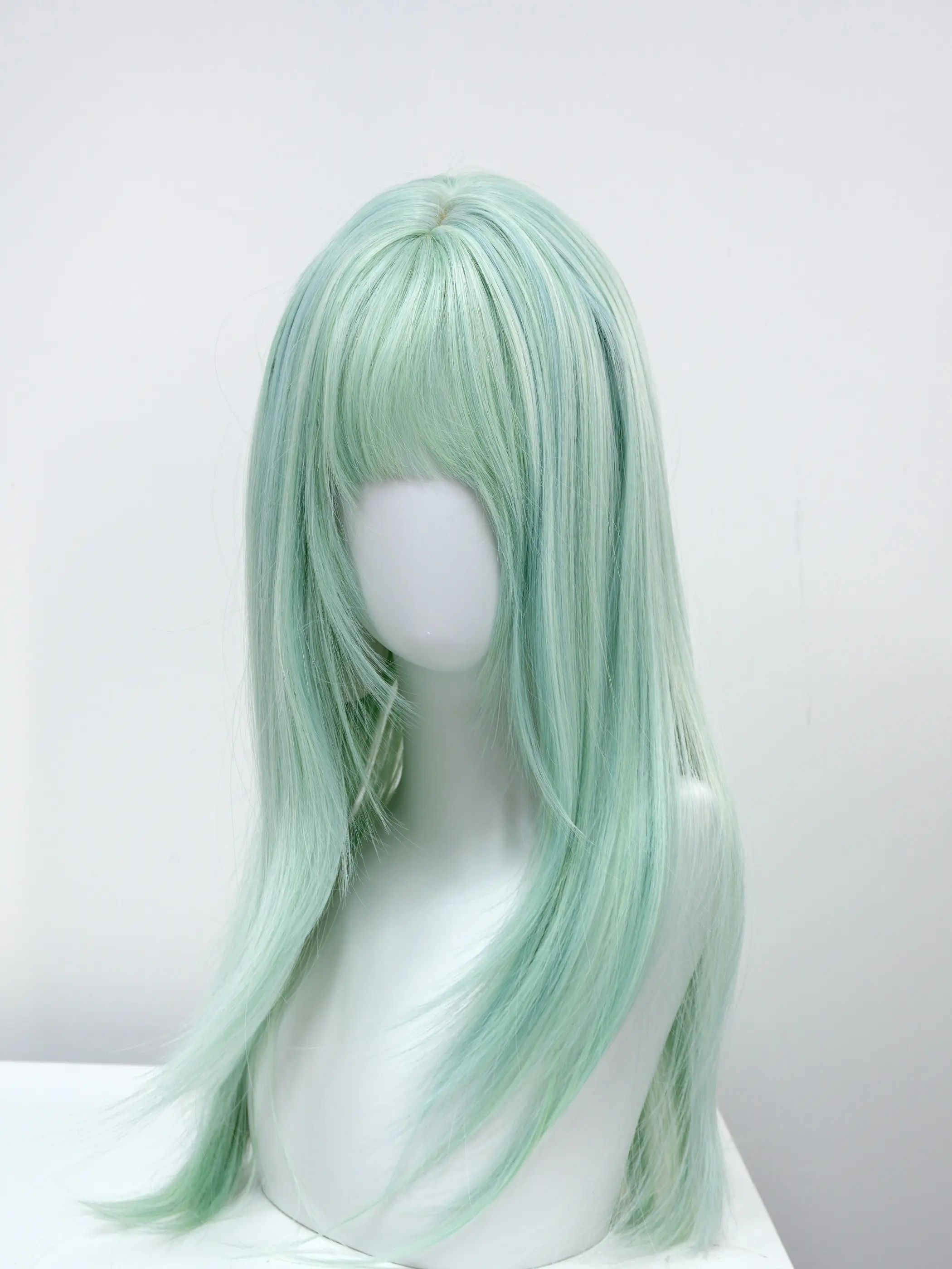 Mint Long Wig with Bangs for Women, Fashionable High Qulity, High-Quality Heat-Resistant Fiber, Perfect for Parties and Cosplay, Party Wigs, Fun Wigs